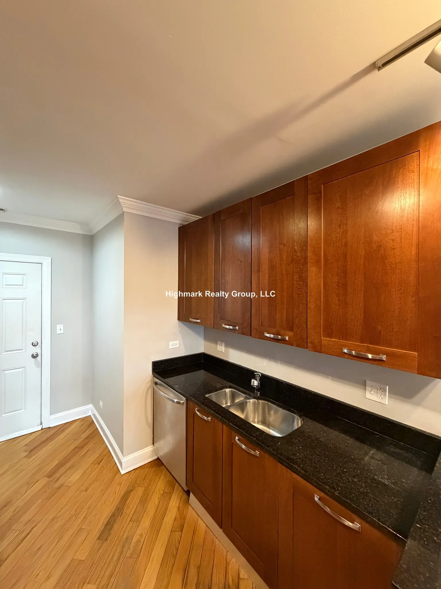 6935 N Oakley Ave, , 60645, USA 60645-unit#1T-Chicago-IL