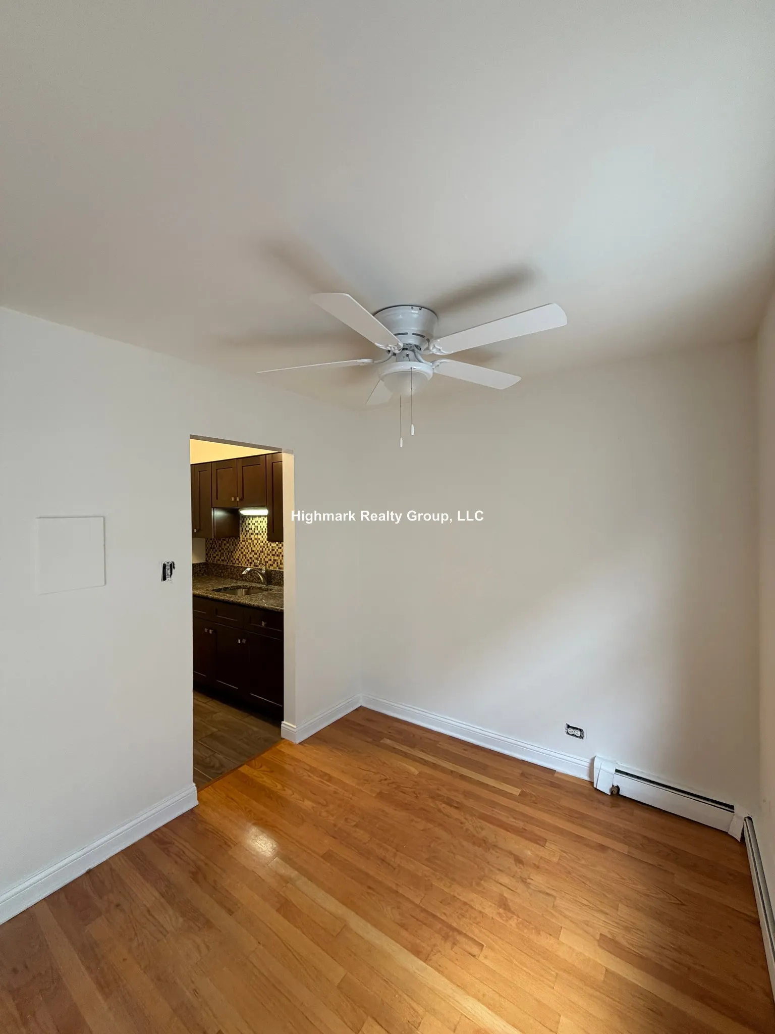 3710 N Pine Grove Ave, ,  60613, USA 60613-unit#216A-Chicago-IL