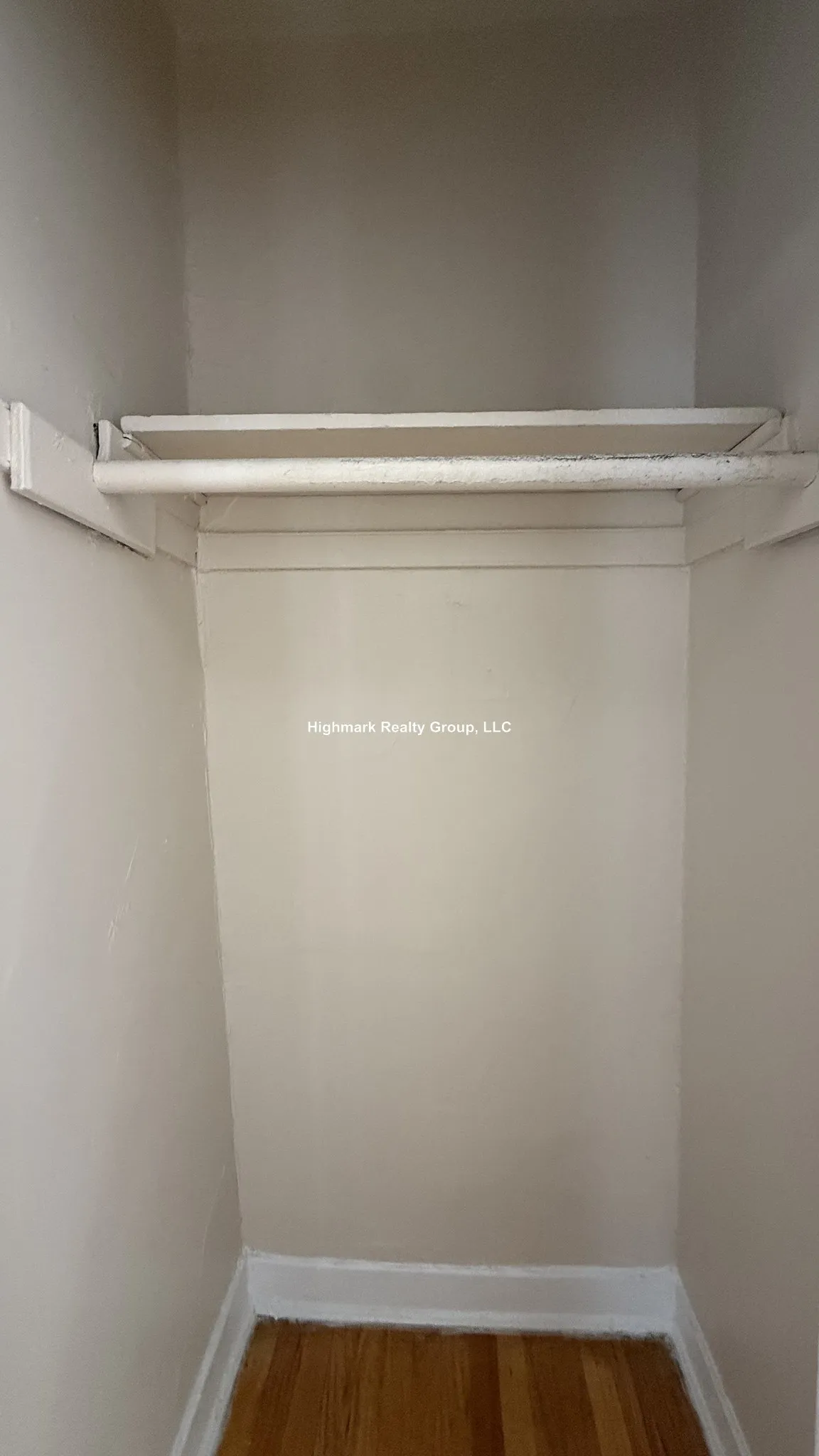 2340 W Touhy Ave, ,  60645, USA 60645-unit#3A-Chicago-IL