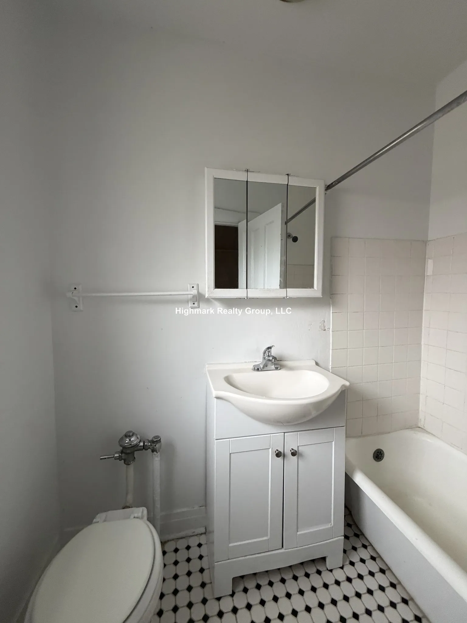 1421 W Farwell Ave, , 60626, USA 60626-unit#109-Chicago-IL