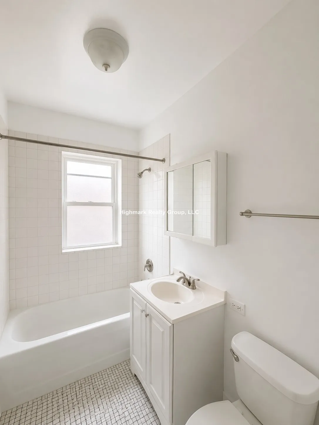 918 Green Bay Rd, ,  60093, USA 60093-unit#3A-Winnetka-IL