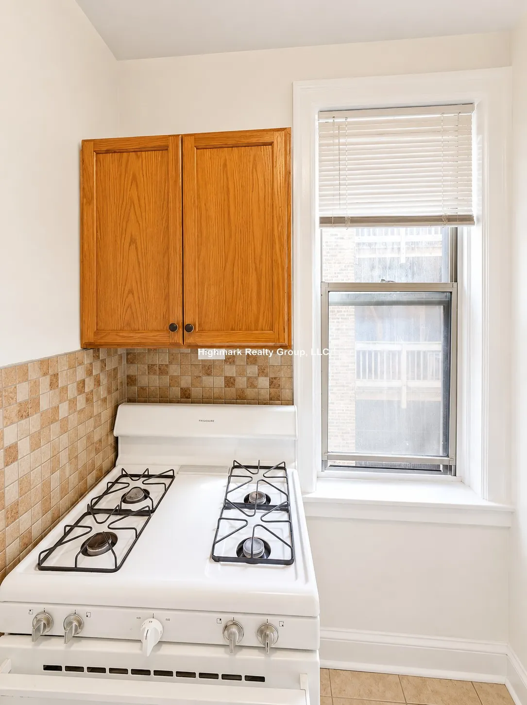 1375 W Estes Ave, , 60626, USA 60626-unit#1O-Chicago-IL