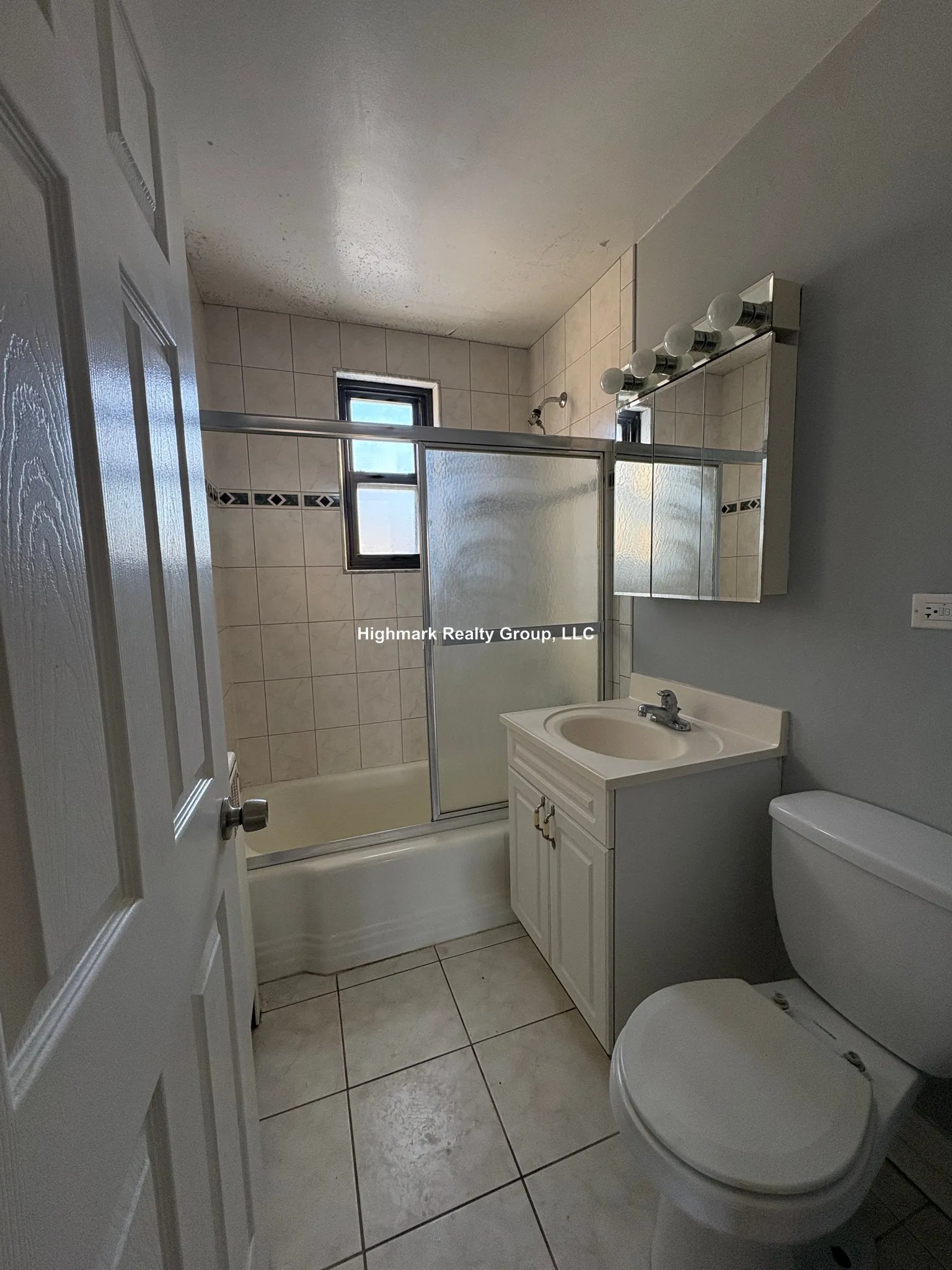 7320 N Ridge Blvd, , 60645, USA 60645-unit#3W-Chicago-IL