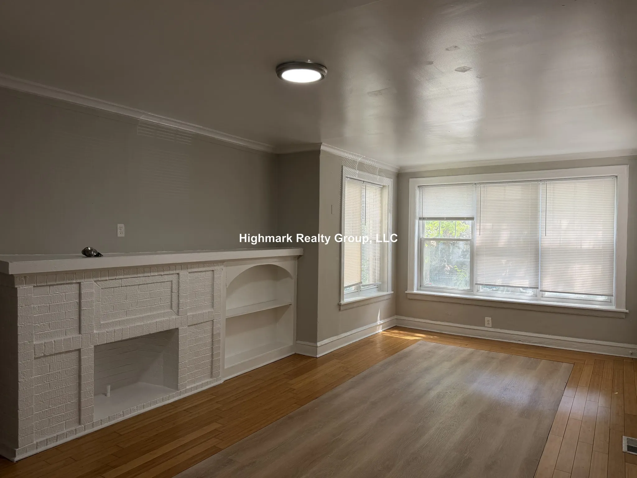 6304 N Oakley Ave, , 60659, USA 60659-unit#1F-Chicago-IL