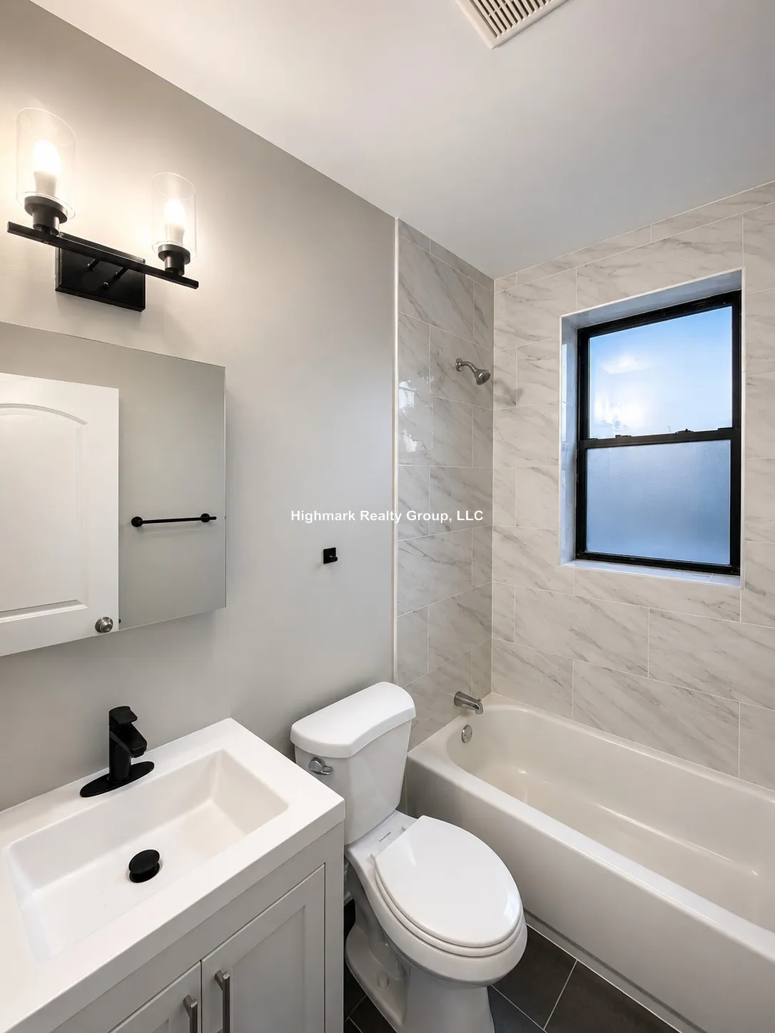 6517 N Newgard Ave, ,  60626, USA 60626-unit#2BA-Chicago-IL