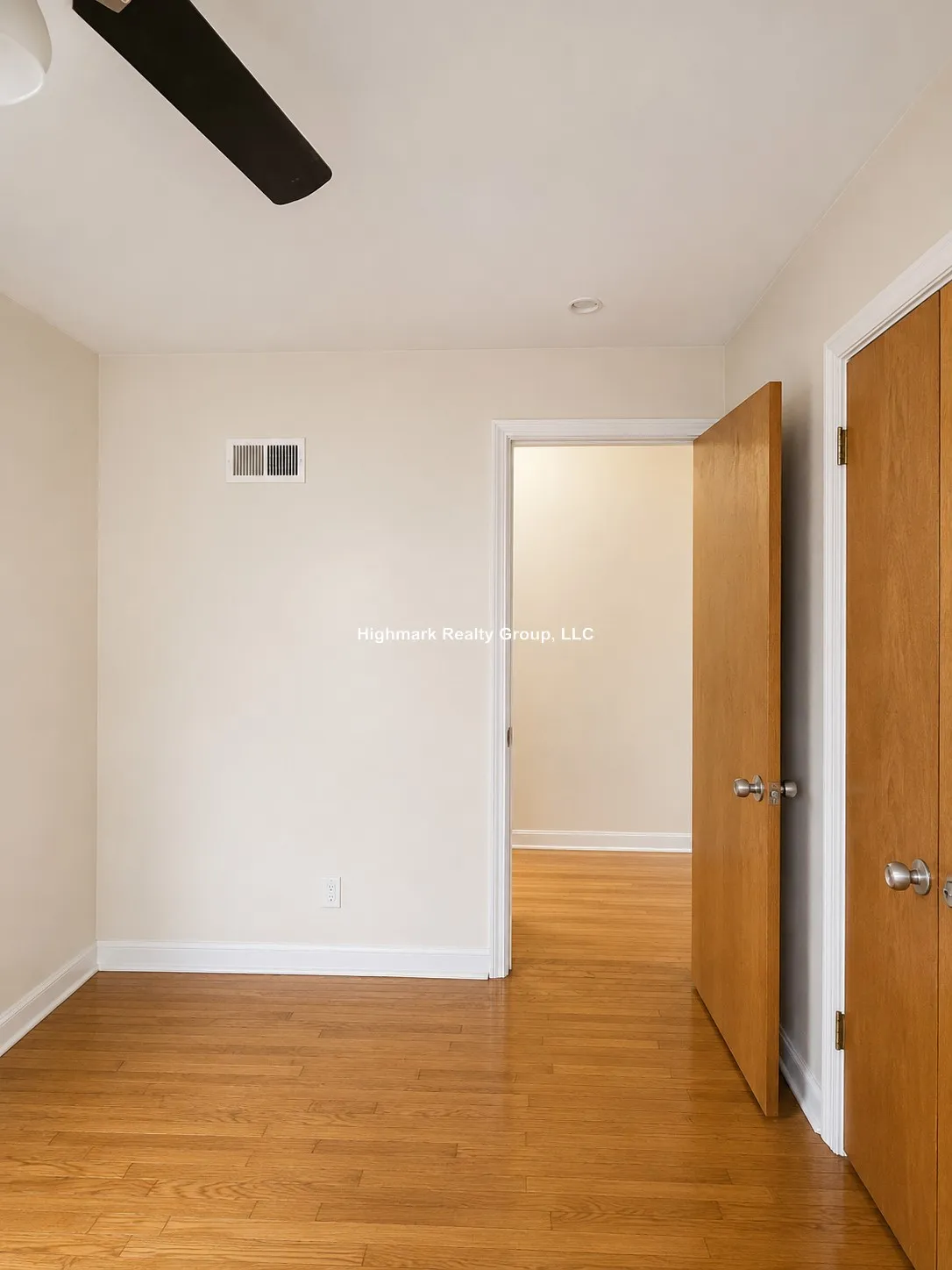 8242 Kilpatrick Ave, , 60076, USA 60076-unit#A1-Skokie-IL