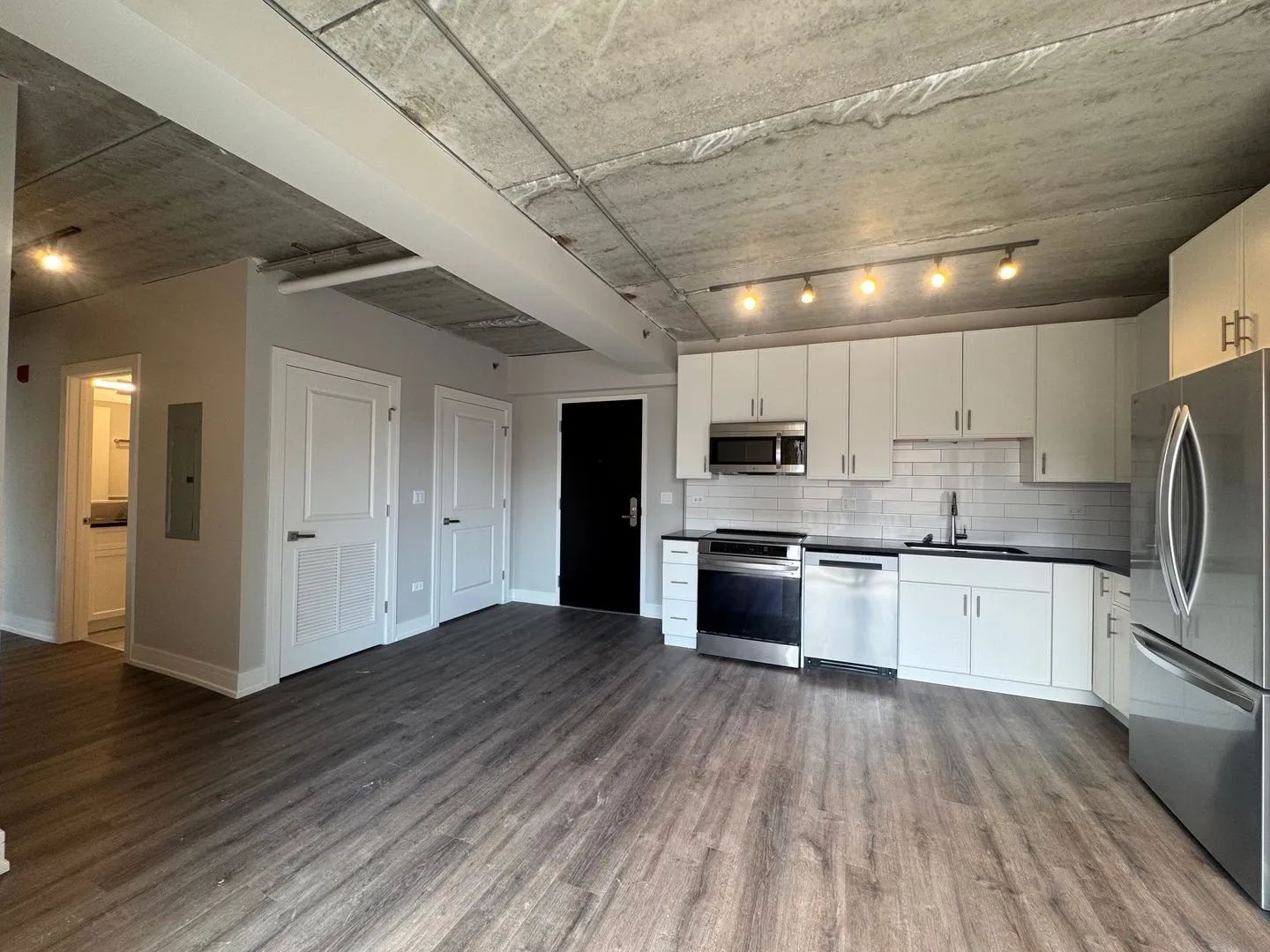 952 W Carmen Ave, ,  60640, USA 60640-unit#952-811-Chicago-IL