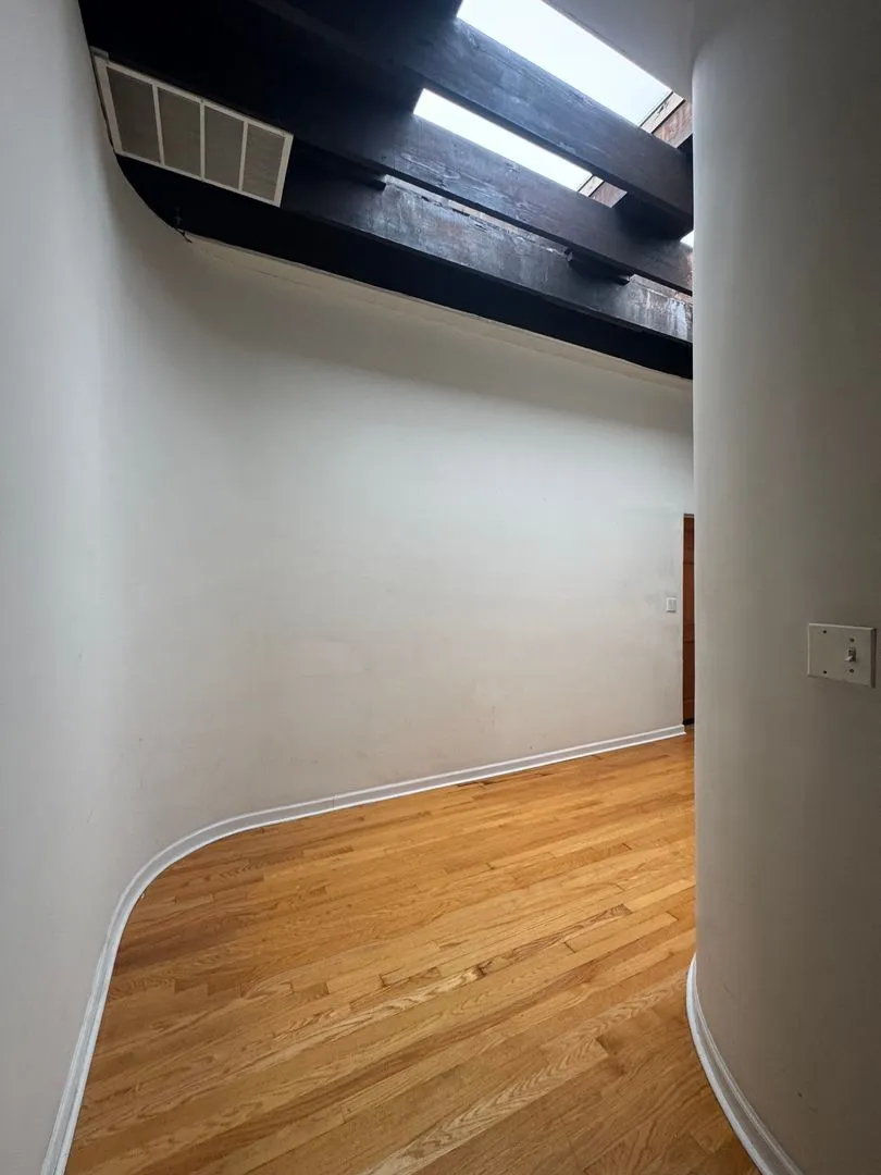 916 W Belmont Ave, ,  60657, USA 60657-unit#916-2S-Chicago-IL