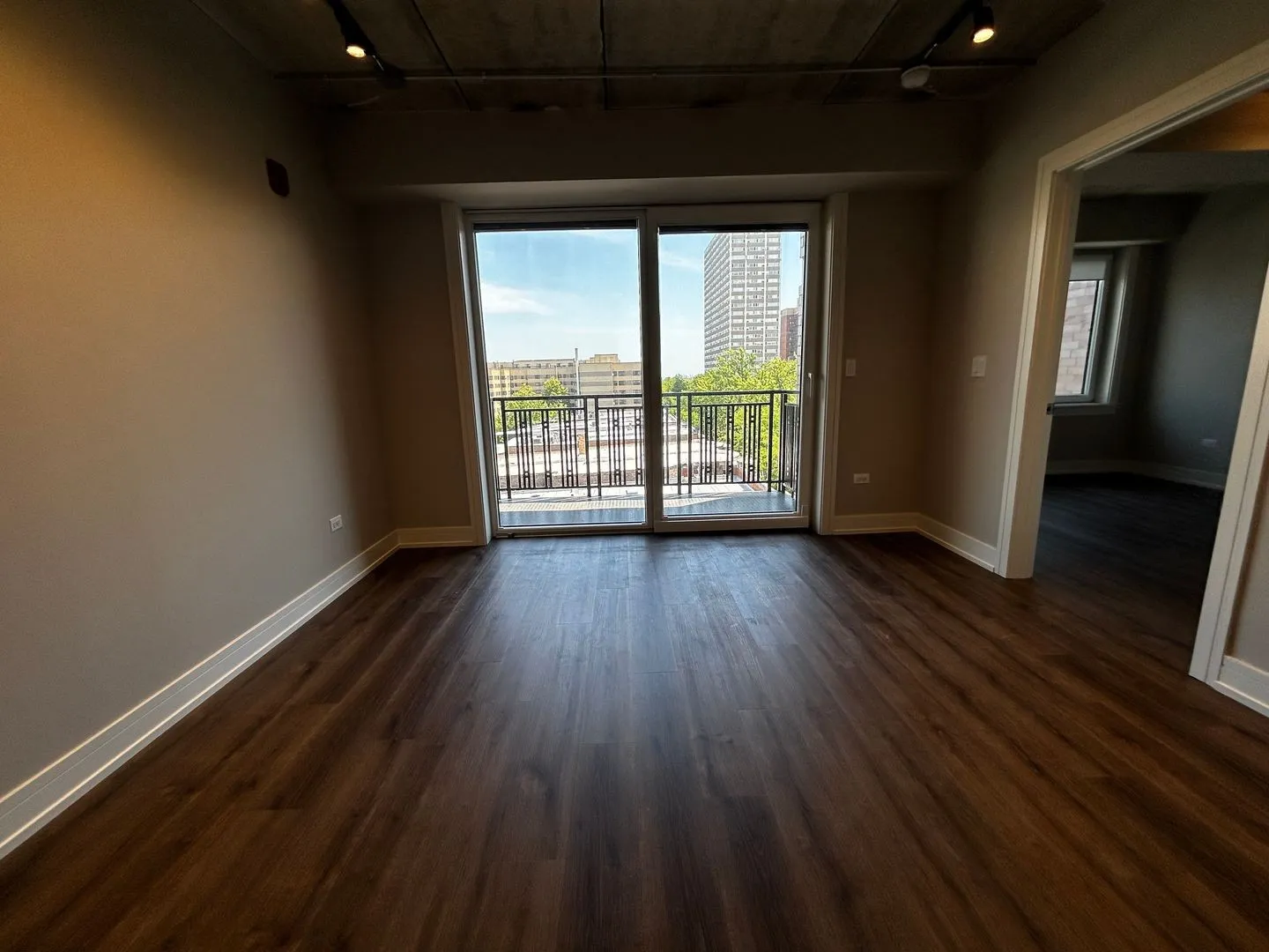 952 W Carmen Ave, ,  60640, USA 60640-unit#709-Chicago-IL