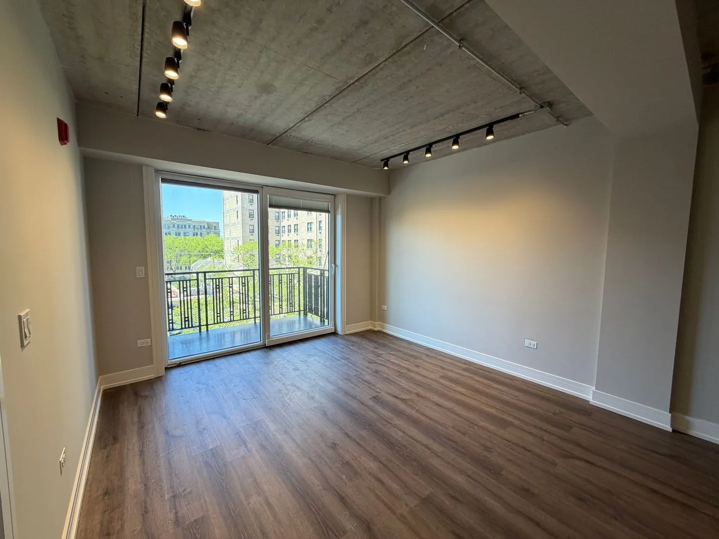952 W Carmen Ave, ,  60640, USA 60640-unit#952-504-Chicago-IL
