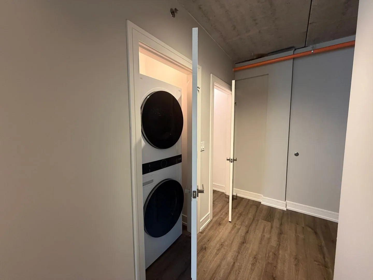 952 W Carmen Ave, ,  60640, USA 60640-unit#952-402-Chicago-IL