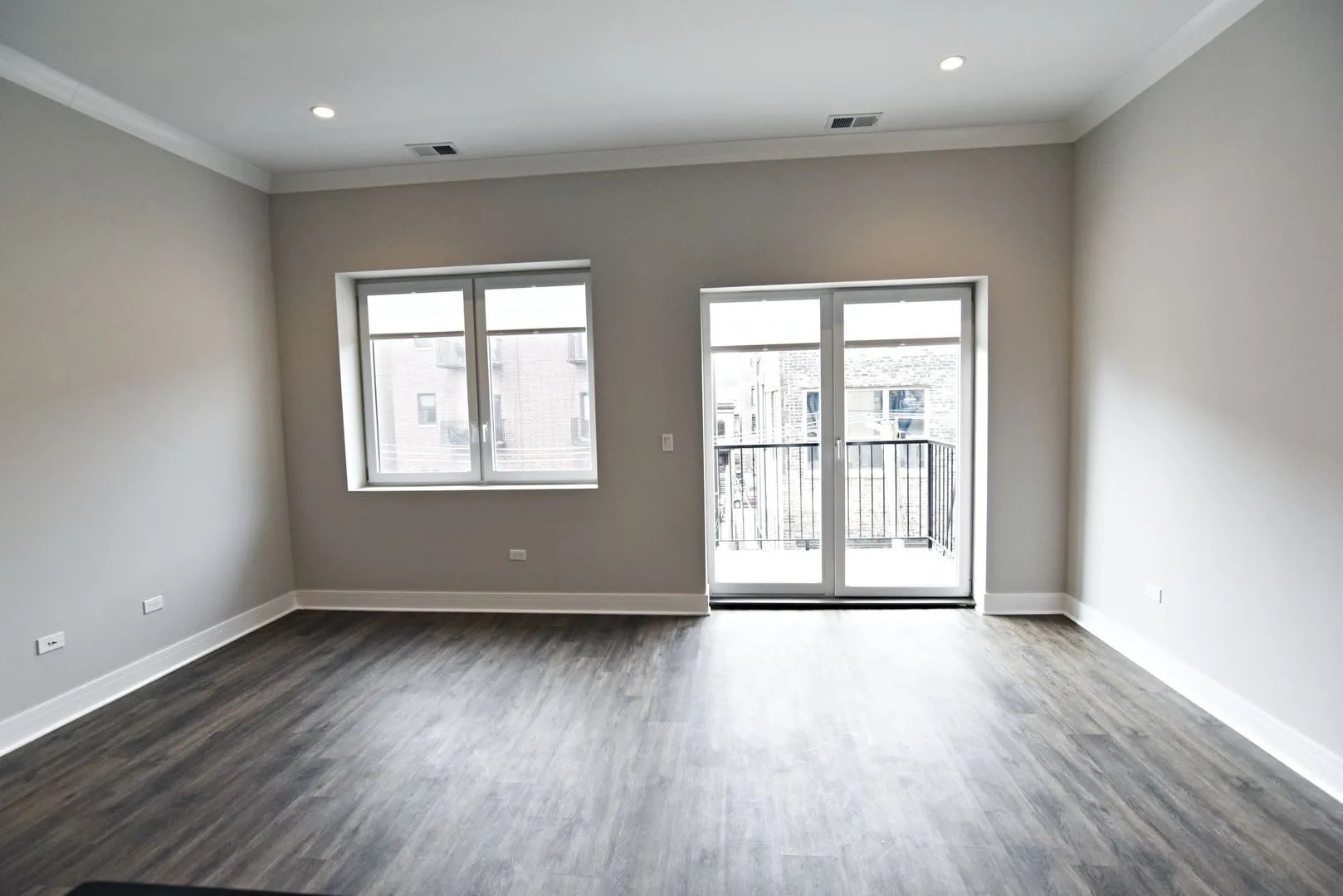 927 W Irving Park Rd, , 60613, USA 60613-unit#927-304-Chicago-IL