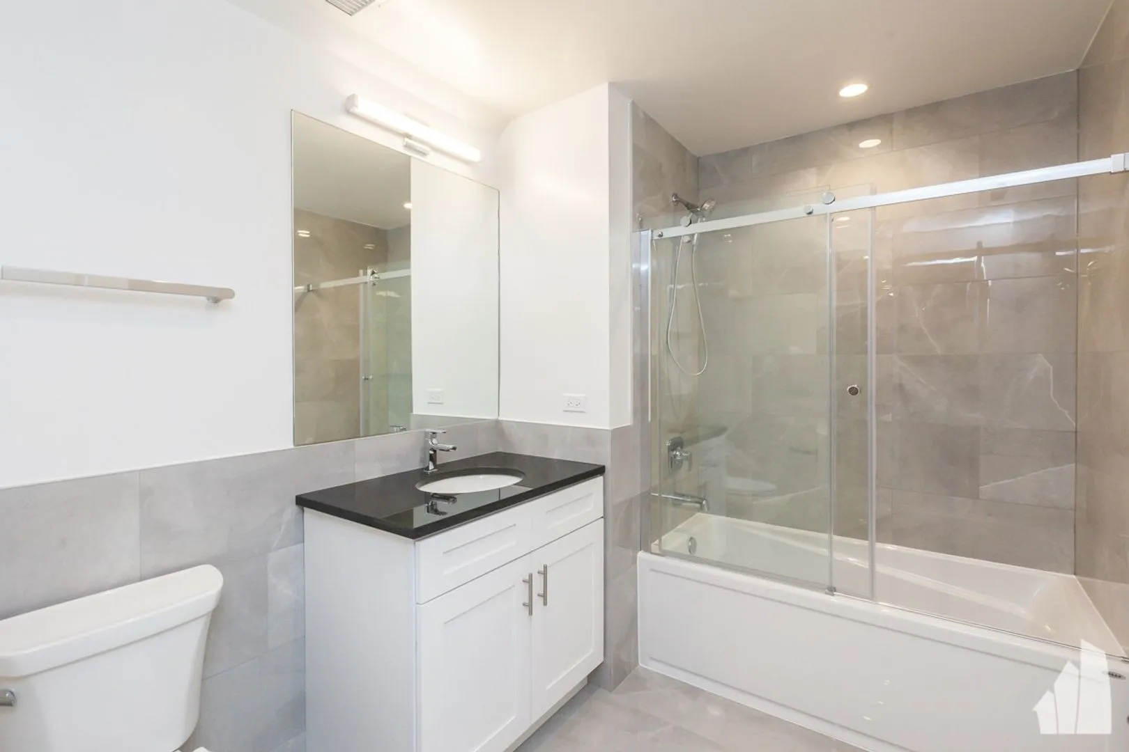 927 W Irving Park Rd, ,  60613, USA 60613-unit#927-503-Chicago-IL