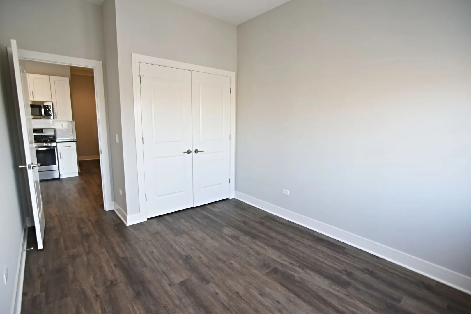 927 W Irving Park Rd, ,  60613, USA 60613-unit#927-301-Chicago-IL