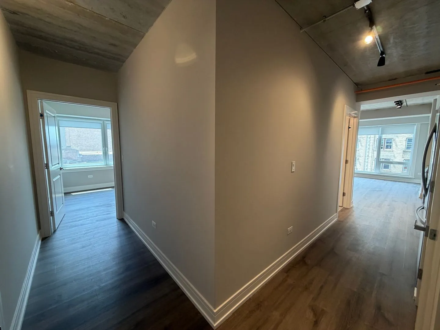 952 W Carmen Ave, , 60640, USA 60640-unit#305-Chicago-IL