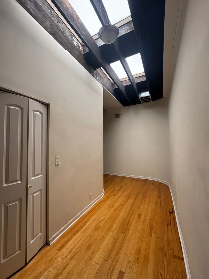 916 W Belmont Ave, ,  60657, USA 60657-unit#916-2S-Chicago-IL