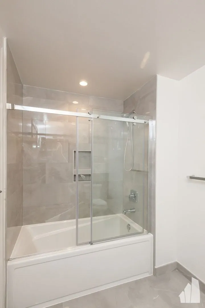 N Broadway, , , USA IL-unit#3833-302-Chicago-IL