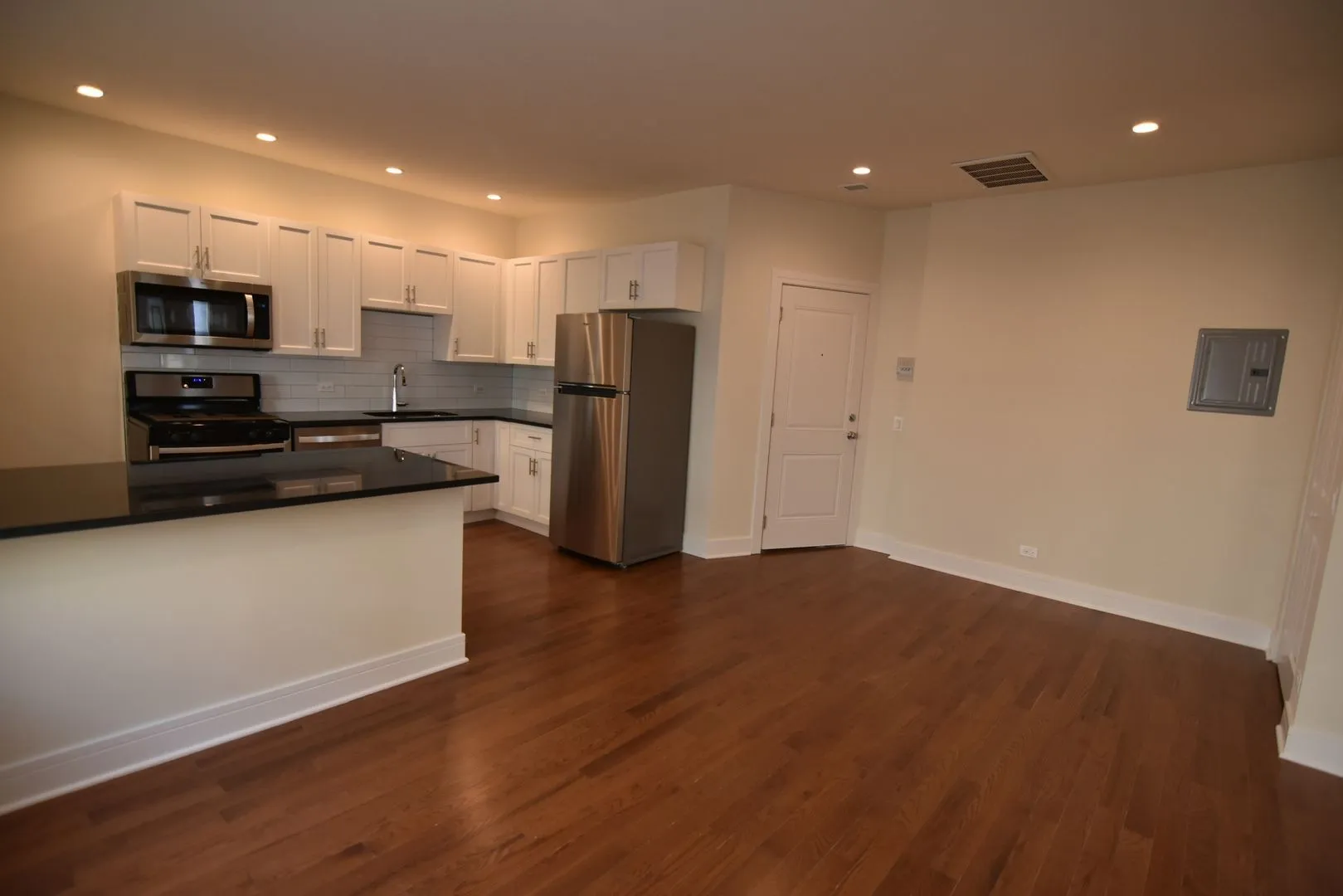 3230 N Clark St, ,  60657, USA 60657-unit#3232-3R-Chicago-IL