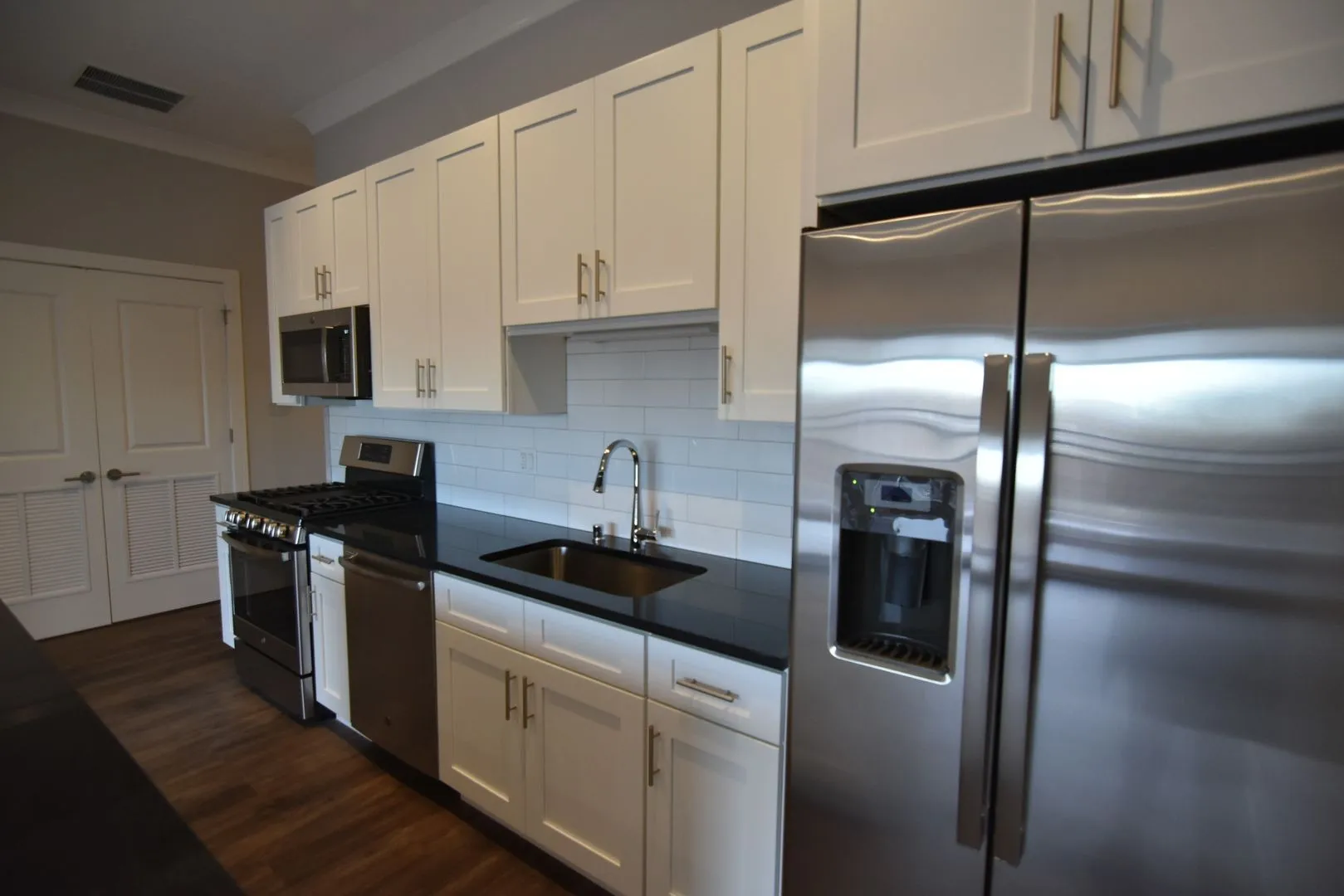 927 W Irving Park Rd, ,  60613, USA 60613-unit#927-205-Chicago-IL