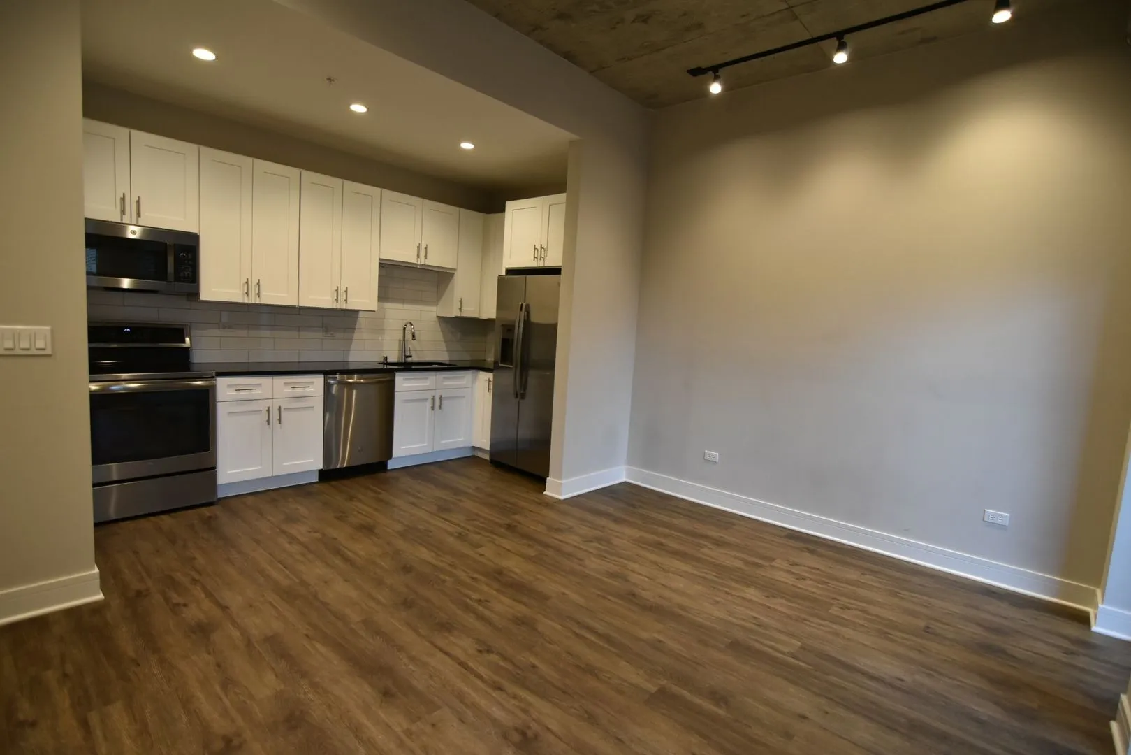 N Broadway, , , USA IL-unit#3833-317-Chicago-IL