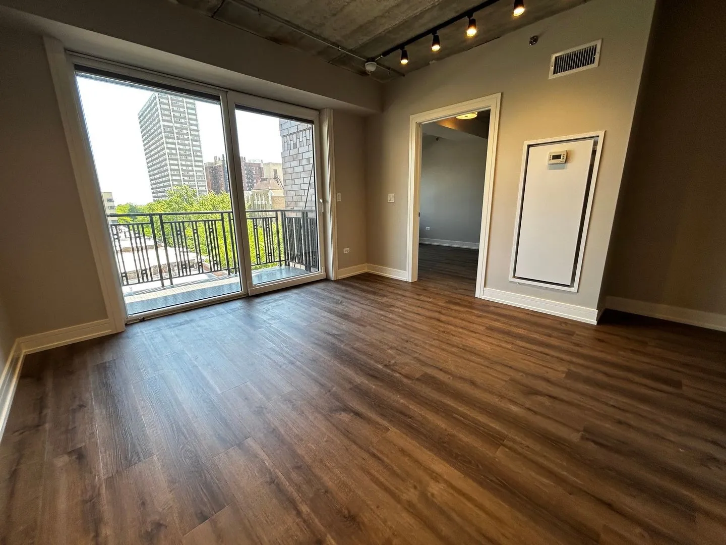 952 W Carmen Ave, ,  60640, USA 60640-unit#709-Chicago-IL