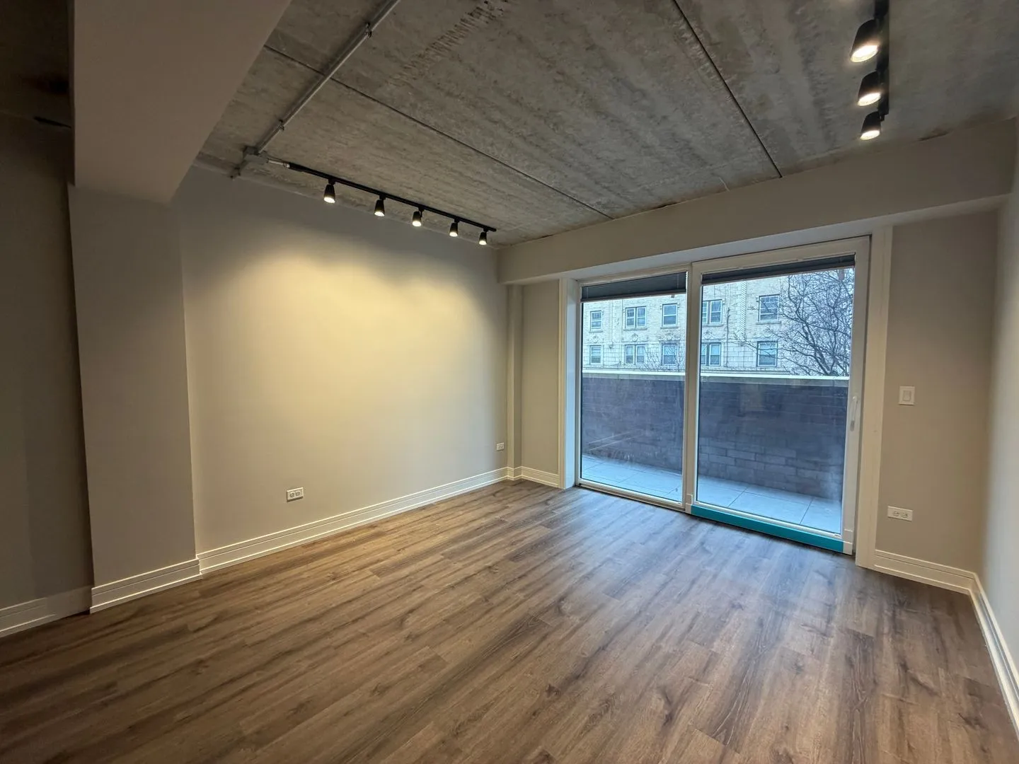 952 W Carmen Ave, ,  60640, USA 60640-unit#952-303-Chicago-IL