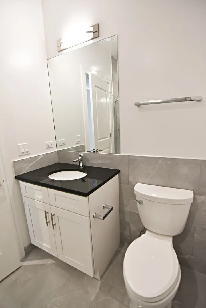 927 W Irving Park Rd, ,  60613, USA 60613-unit#927-202-Chicago-IL