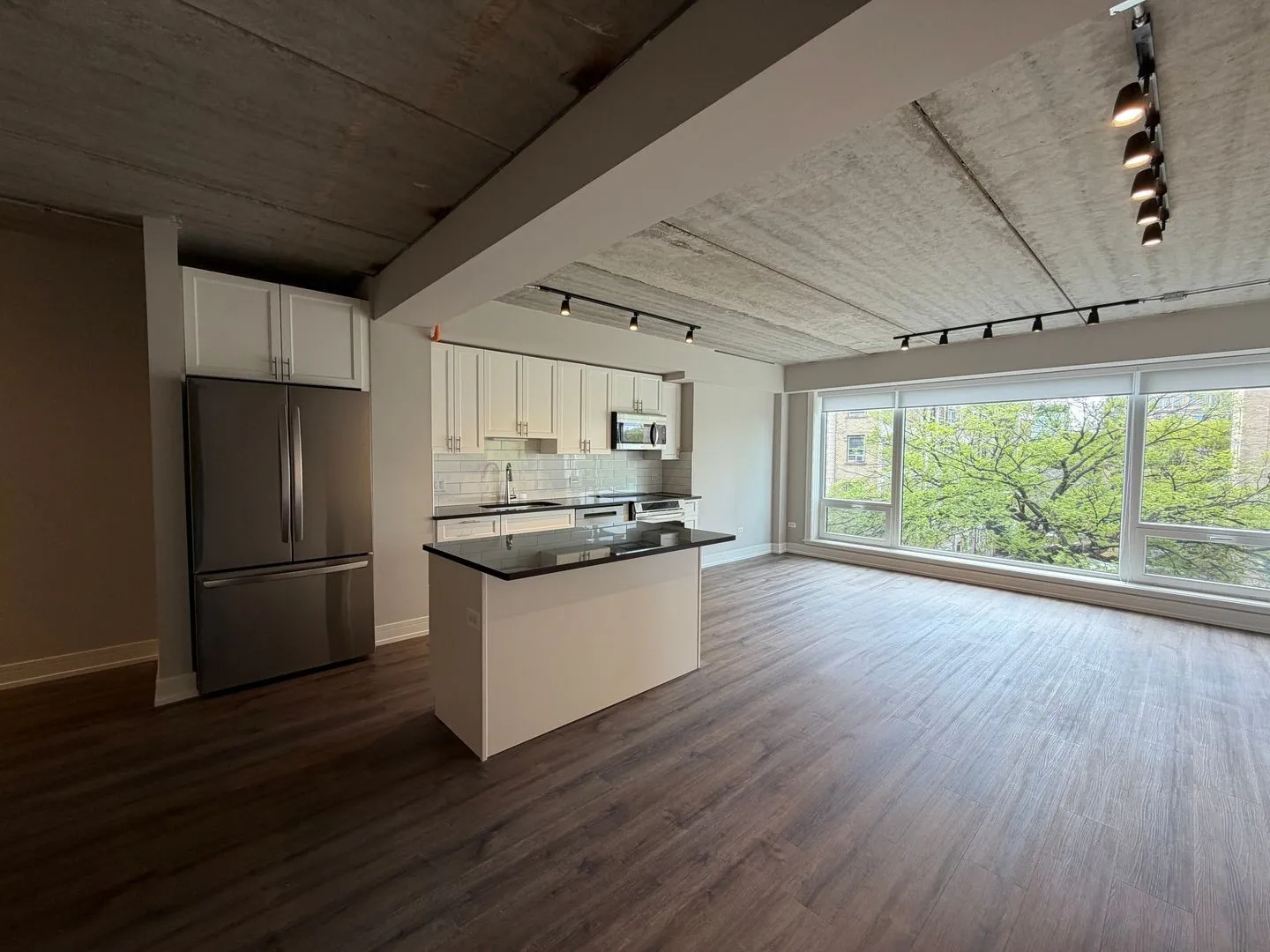 952 W Carmen Ave, ,  60640, USA 60640-unit#952-402-Chicago-IL