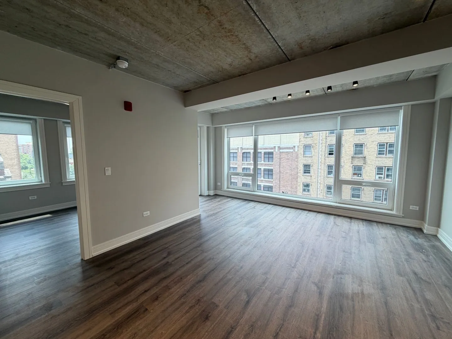 952 W Carmen Ave, , 60640, USA 60640-unit#305-Chicago-IL
