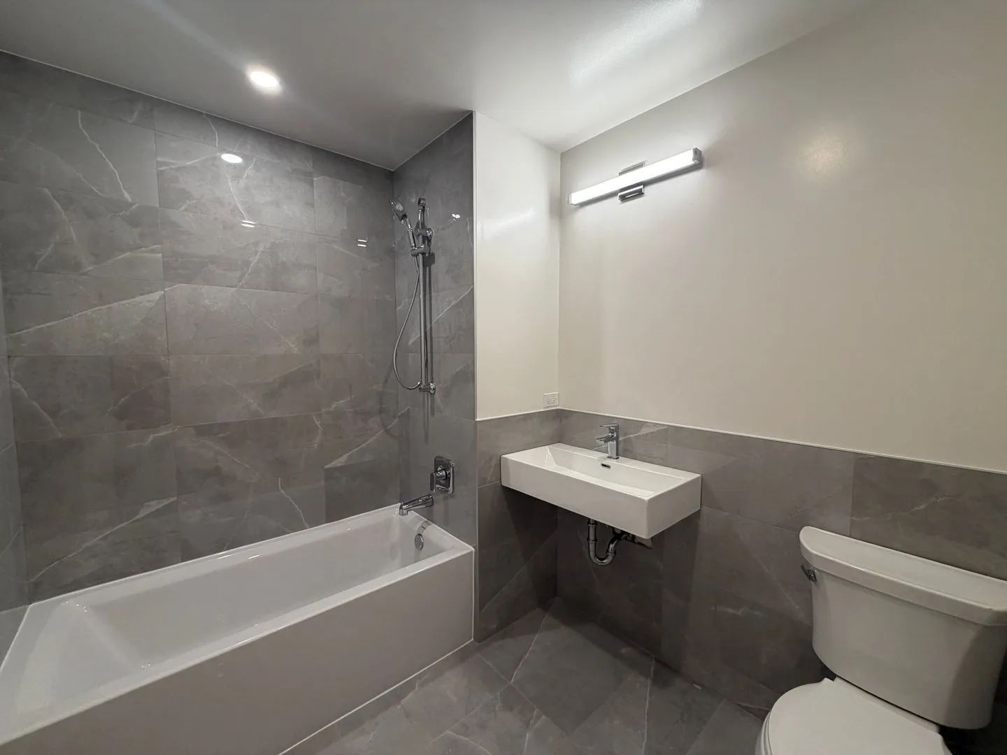 952 W Carmen Ave, ,  60640, USA 60640-unit#952-210-Chicago-IL