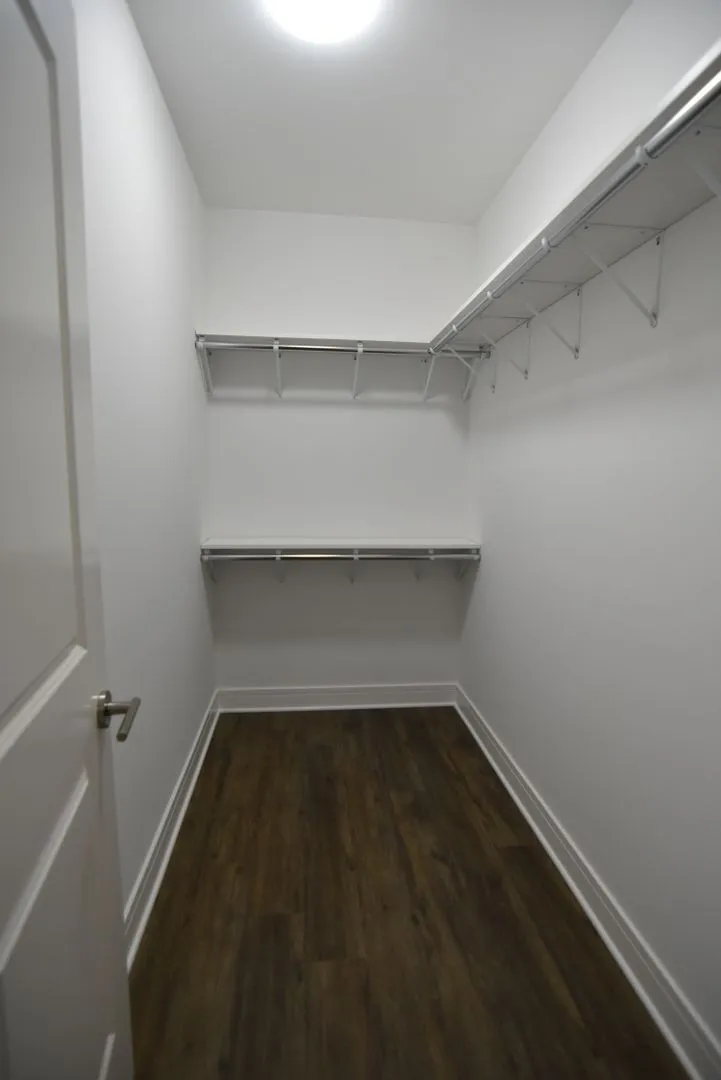 927 W Irving Park Rd, ,  60613, USA 60613-unit#927-202-Chicago-IL