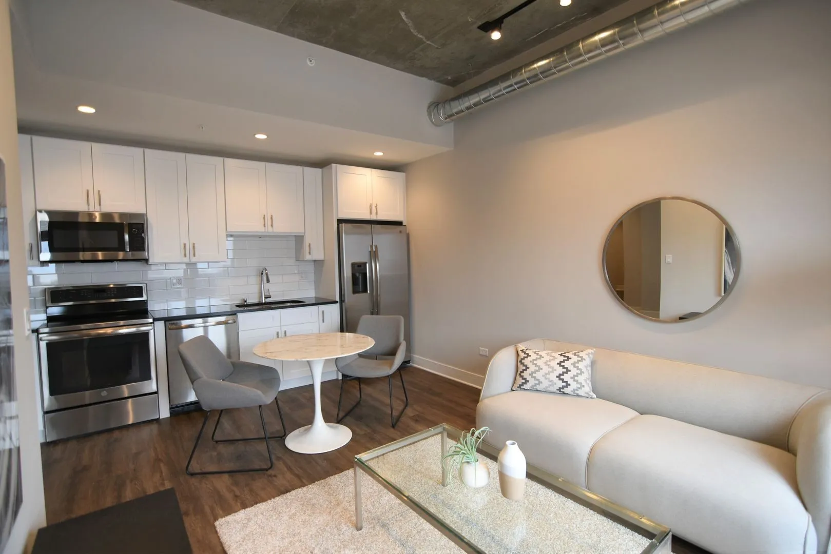 N Broadway, , , USA IL-unit#3833-320-Chicago-IL