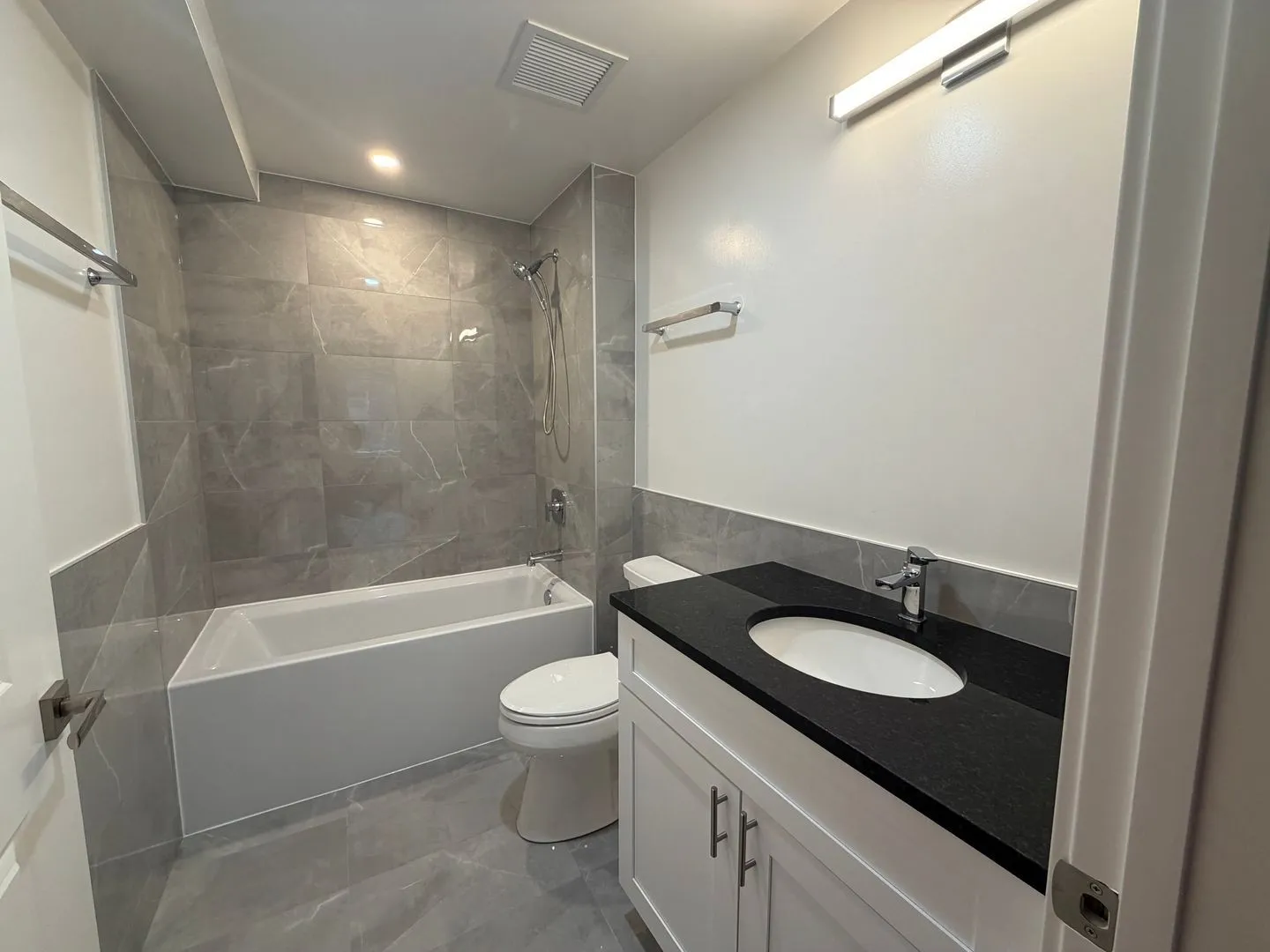 952 W Carmen Ave, ,  60640, USA 60640-unit#952-210-Chicago-IL