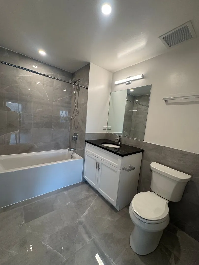 952 W Carmen Ave, ,  60640, USA 60640-unit#952-811-Chicago-IL
