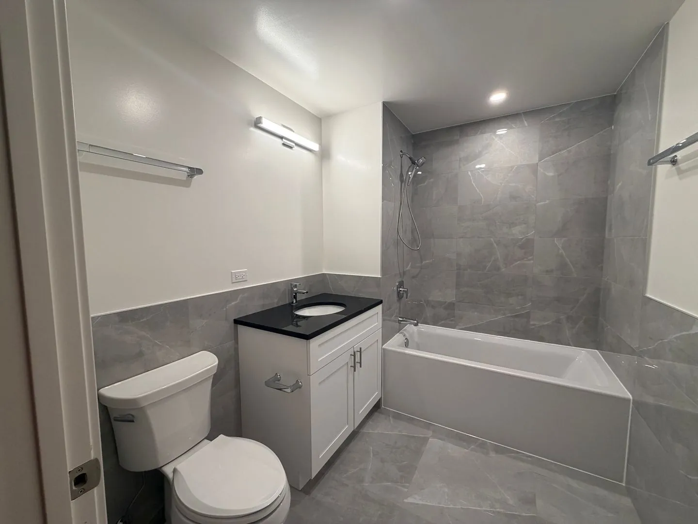 952 W Carmen Ave, , 60640, USA 60640-unit#952-307-Chicago-IL