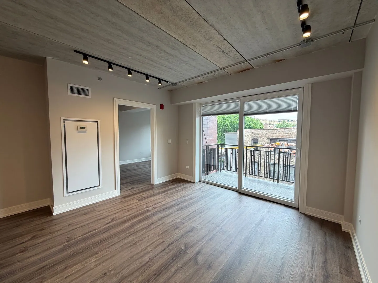 952 W Carmen Ave, ,  60640, USA 60640-unit#408-Chicago-IL
