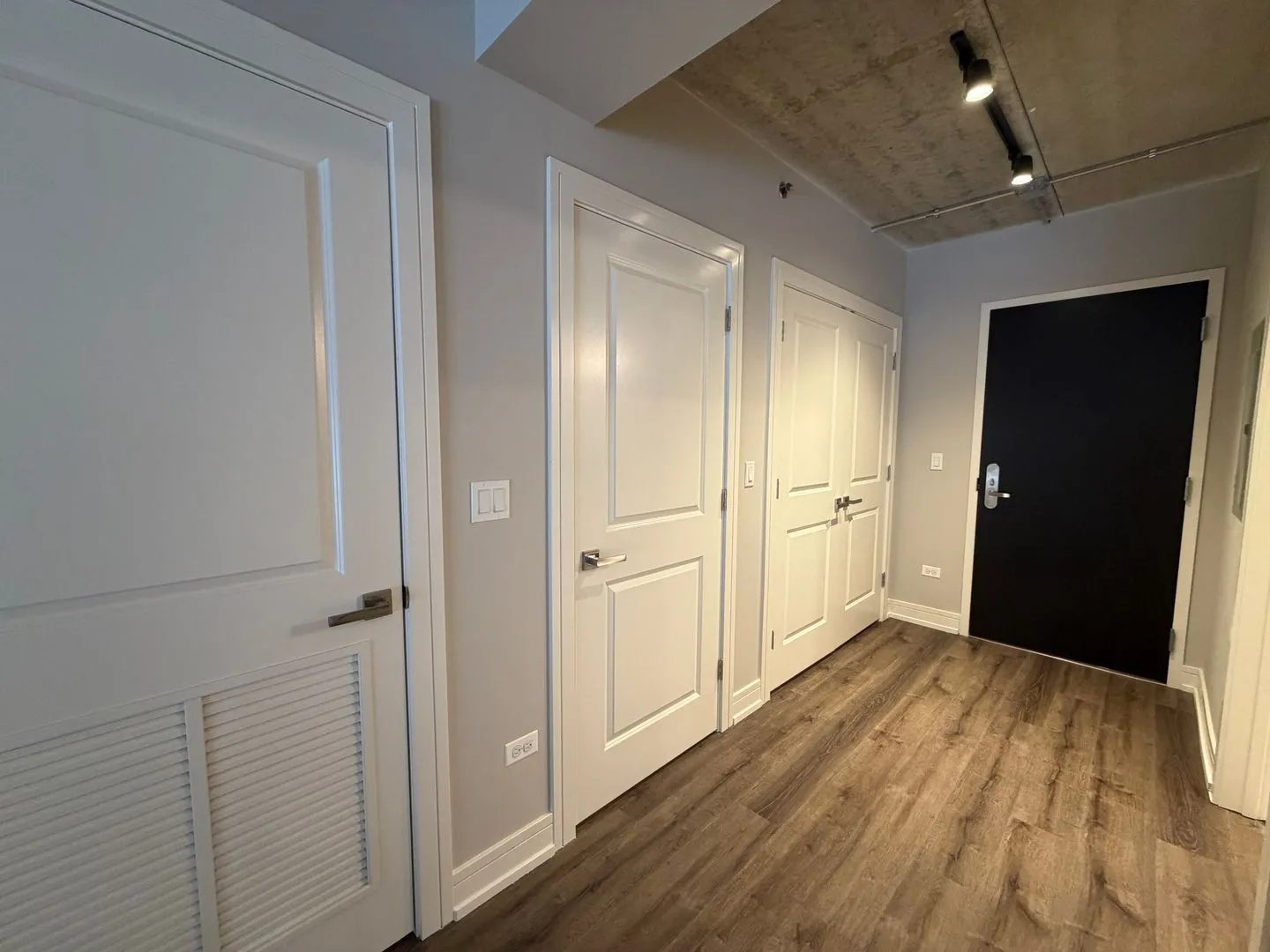 952 W Carmen Ave, , 60640, USA 60640-unit#952-309-Chicago-IL