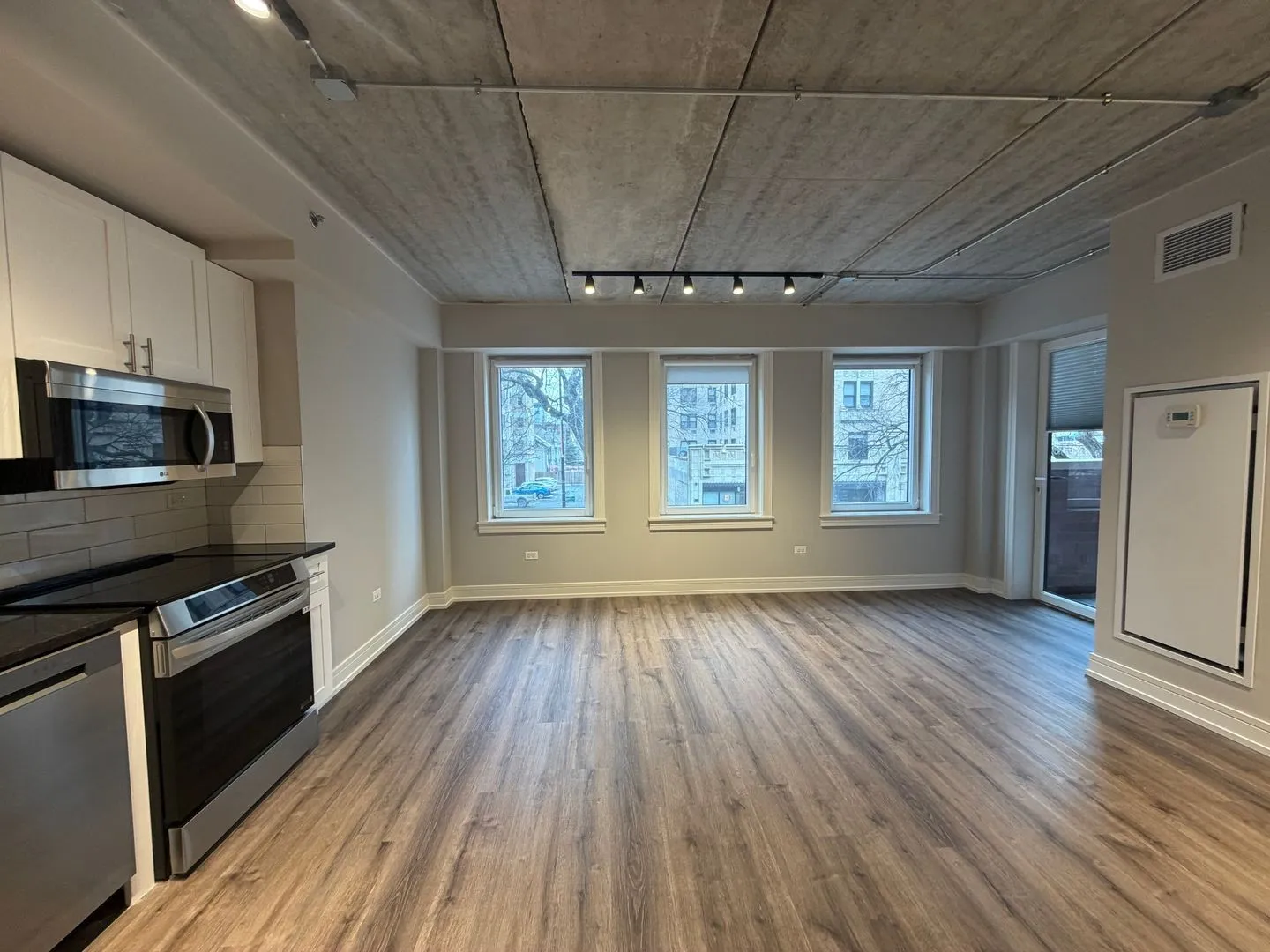 952 W Carmen Ave, ,  60640, USA 60640-unit#952-202-Chicago-IL