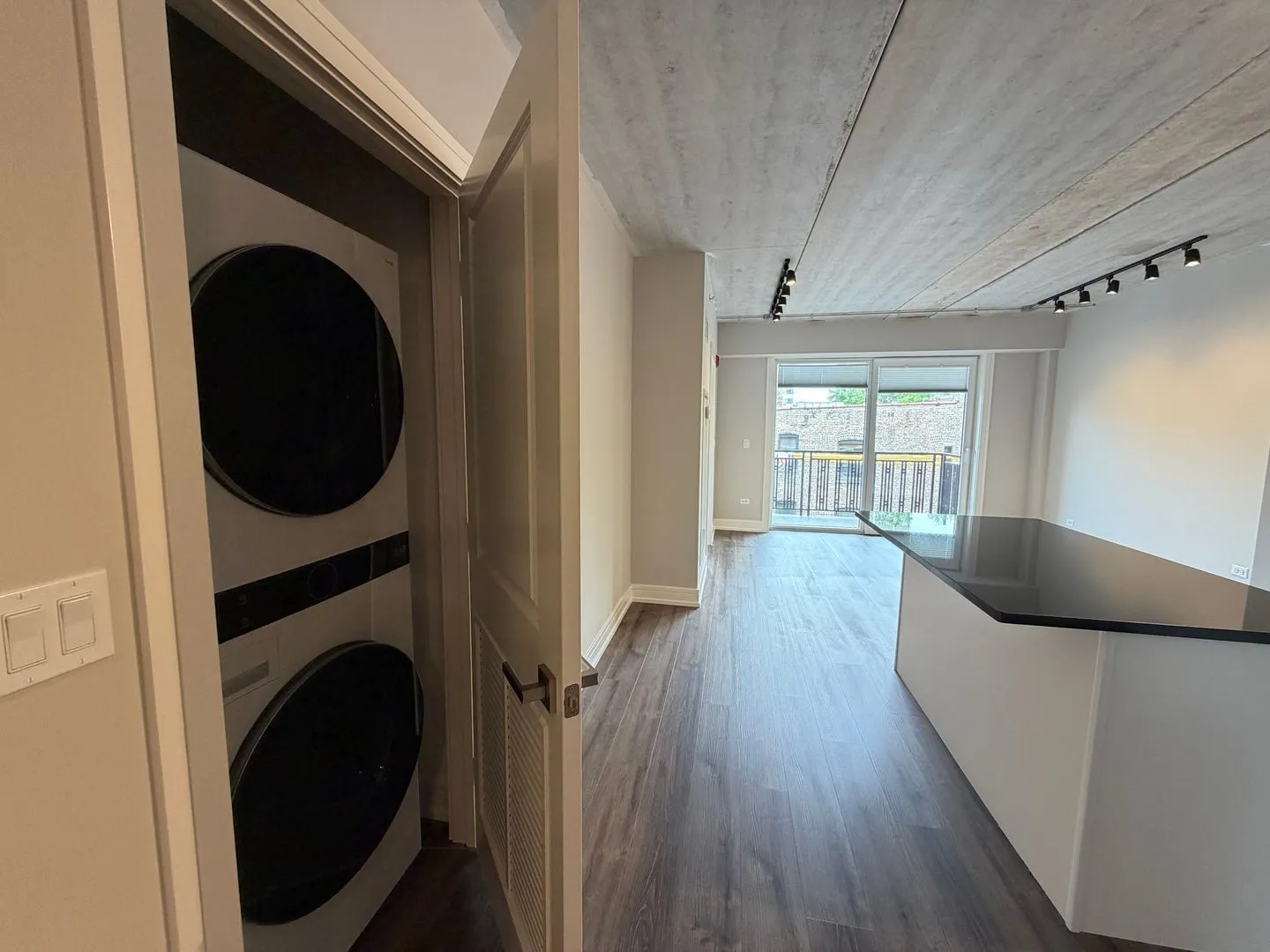 952 W Carmen Ave, ,  60640, USA 60640-unit#408-Chicago-IL
