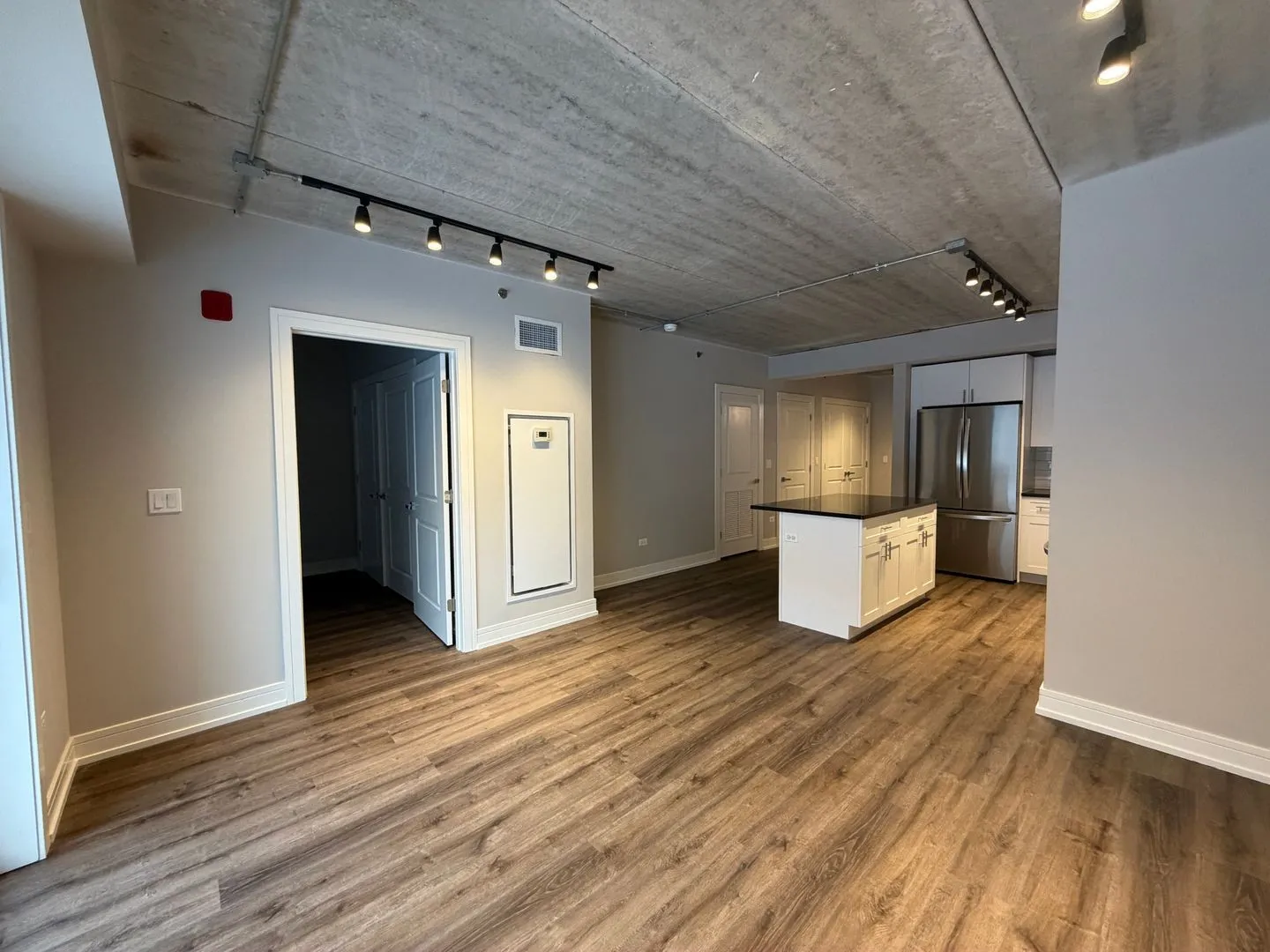 952 W Carmen Ave, , 60640, USA 60640-unit#952-309-Chicago-IL