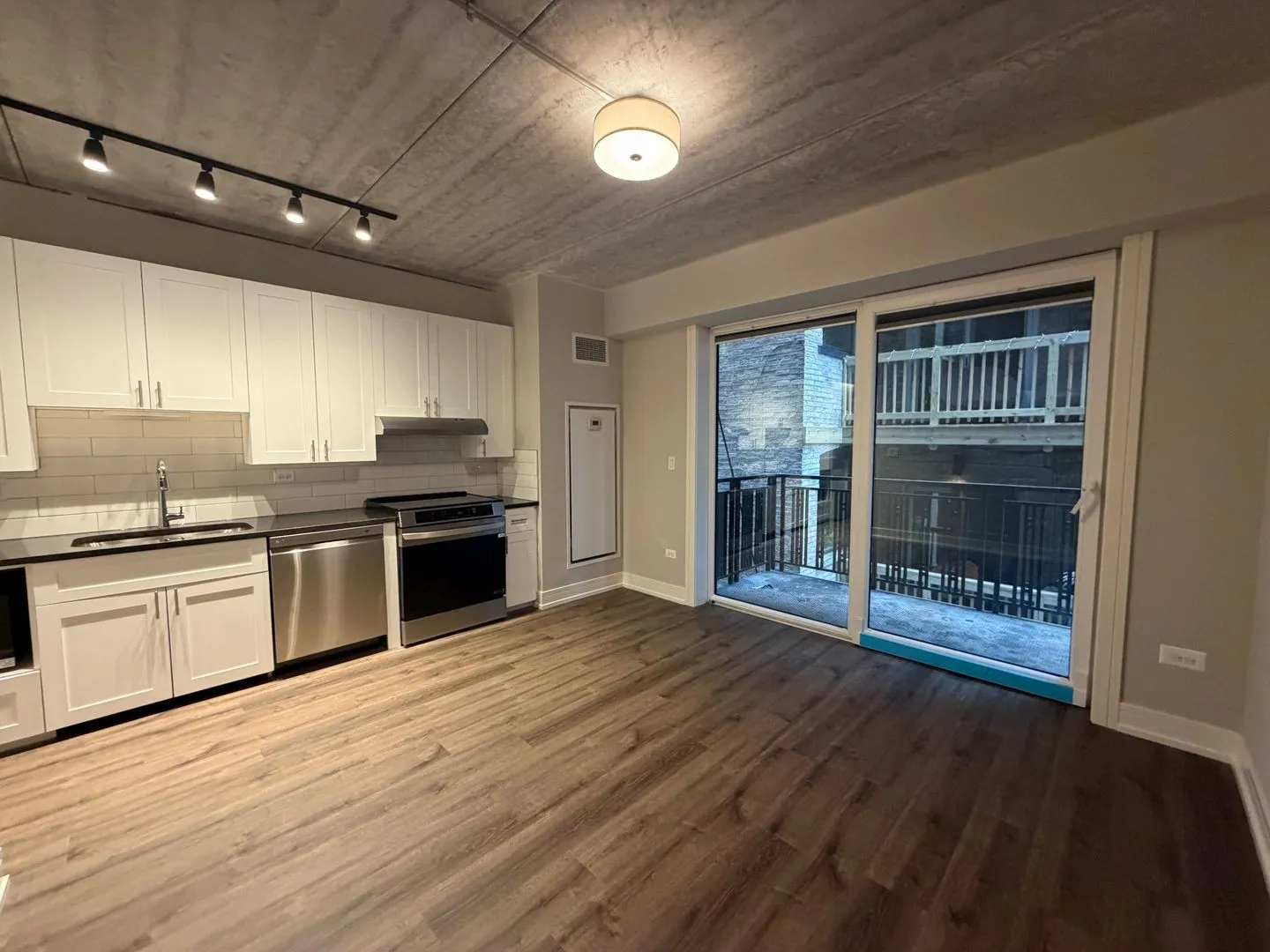 952 W Carmen Ave, , 60640, USA 60640-unit#952-201-Chicago-IL