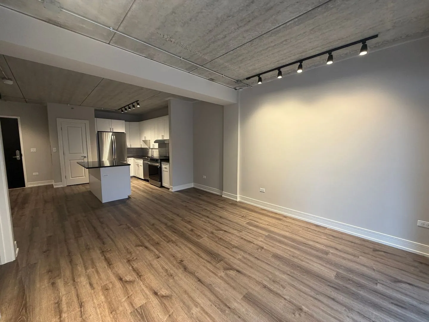 952 W Carmen Ave, ,  60640, USA 60640-unit#952-203-Chicago-IL