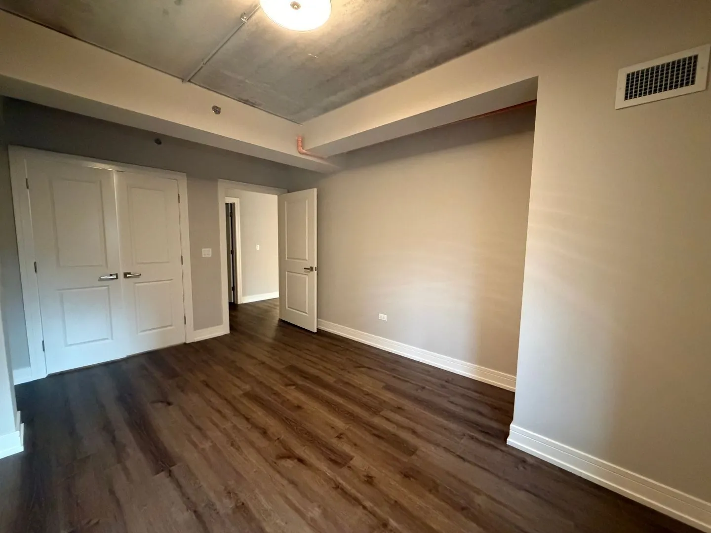 952 W Carmen Ave, ,  60640, USA 60640-unit#952-202-Chicago-IL