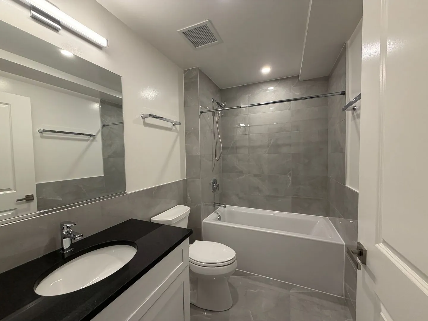 952 W Carmen Ave, ,  60640, USA 60640-unit#607-Chicago-IL