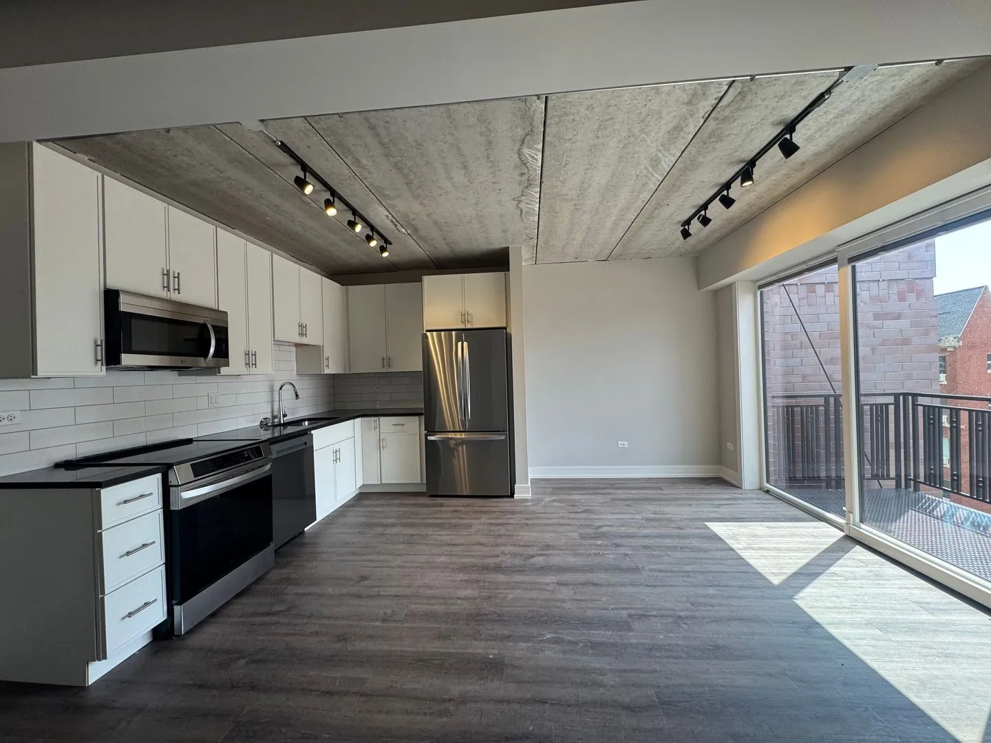 952 W Carmen Ave, ,  60640, USA 60640-unit#952-811-Chicago-IL