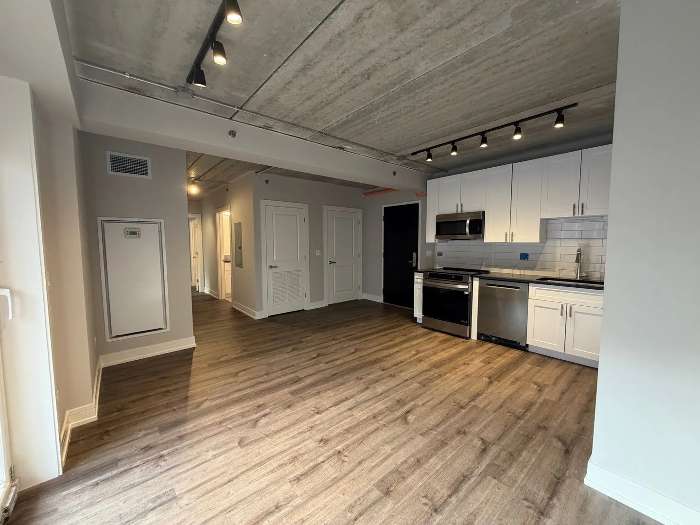 952 W Carmen Ave, , 60640, USA 60640-unit#952-211-Chicago-IL