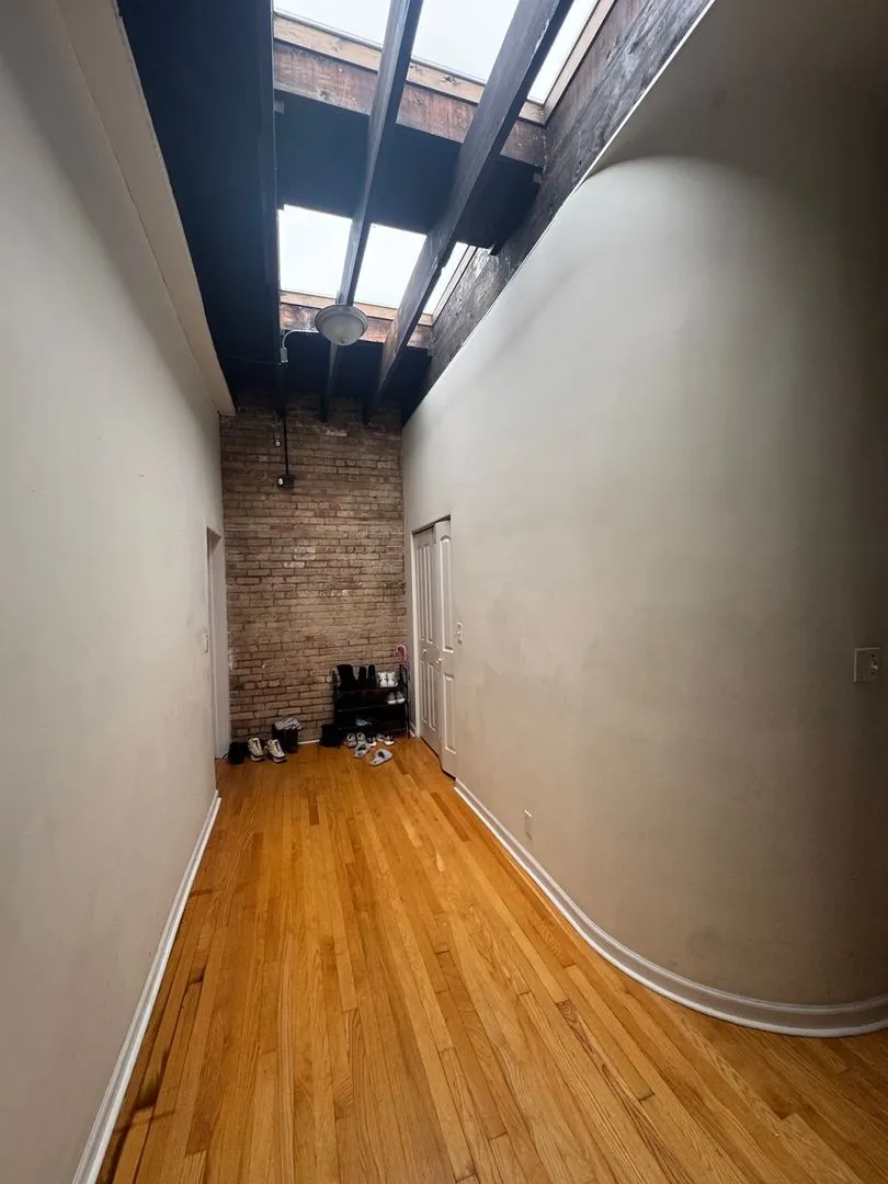 916 W Belmont Ave, ,  60657, USA 60657-unit#916-2S-Chicago-IL