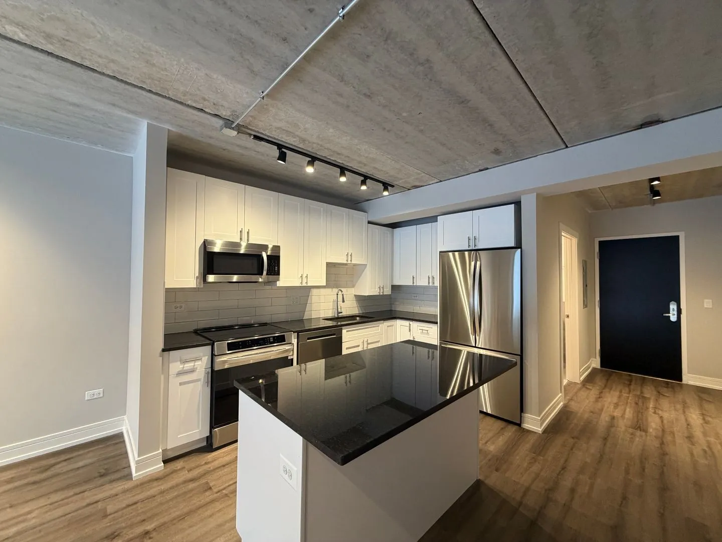 952 W Carmen Ave, ,  60640, USA 60640-unit#952-208-Chicago-IL