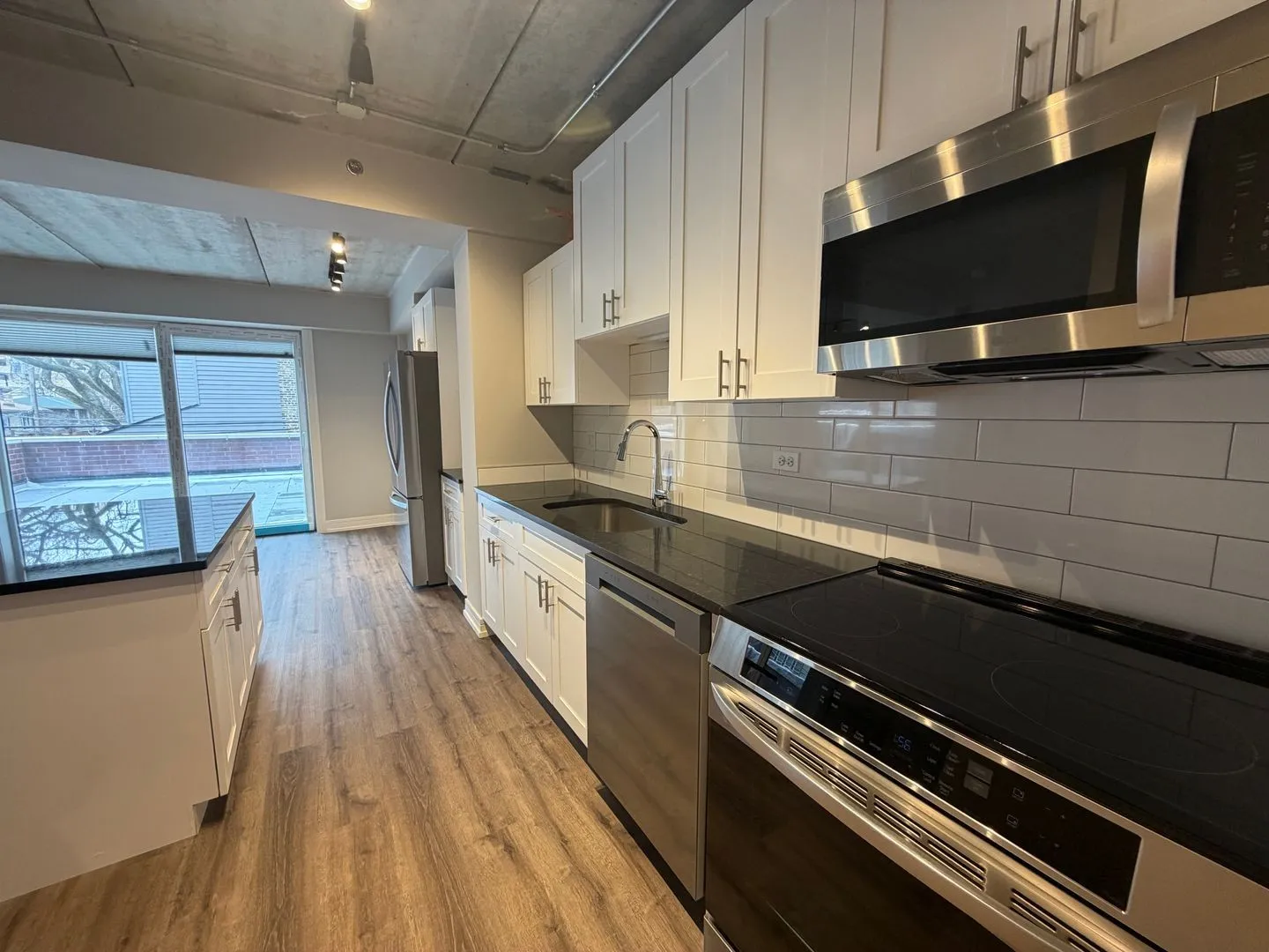 952 W Carmen Ave, , 60640, USA 60640-unit#952-307-Chicago-IL