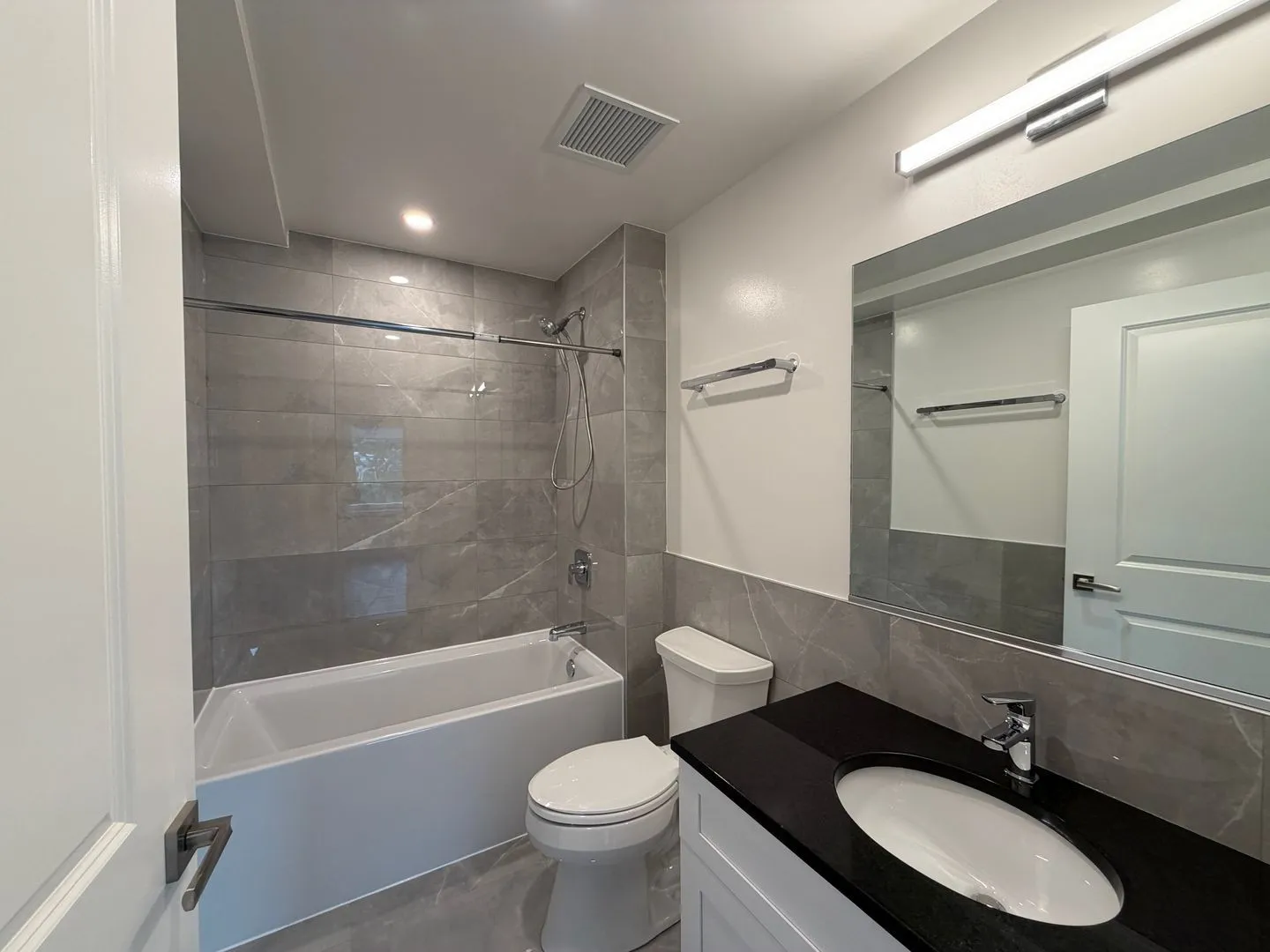 952 W Carmen Ave, , 60640, USA 60640-unit#510-Chicago-IL